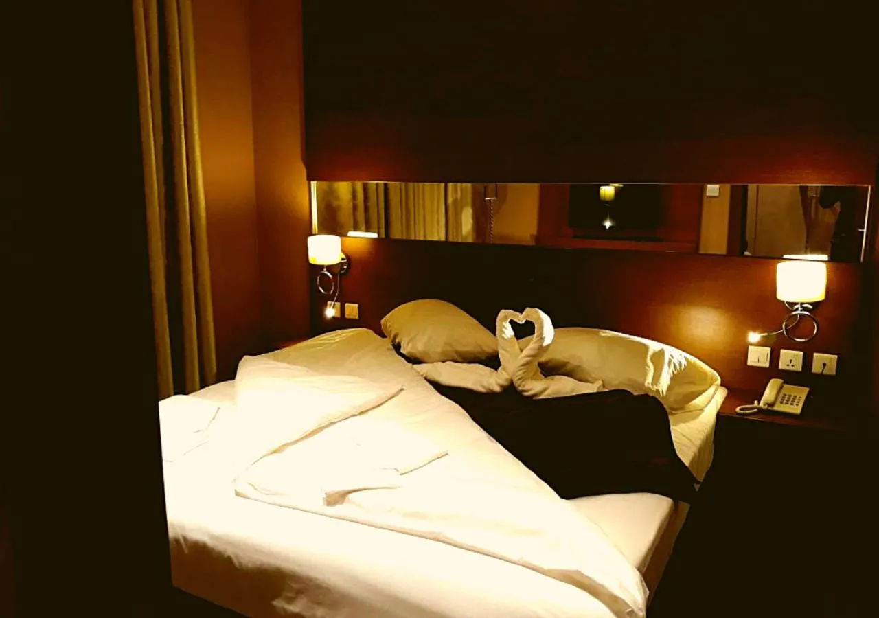 Bedroom, Bed in The Seventh Star Hotel Suites