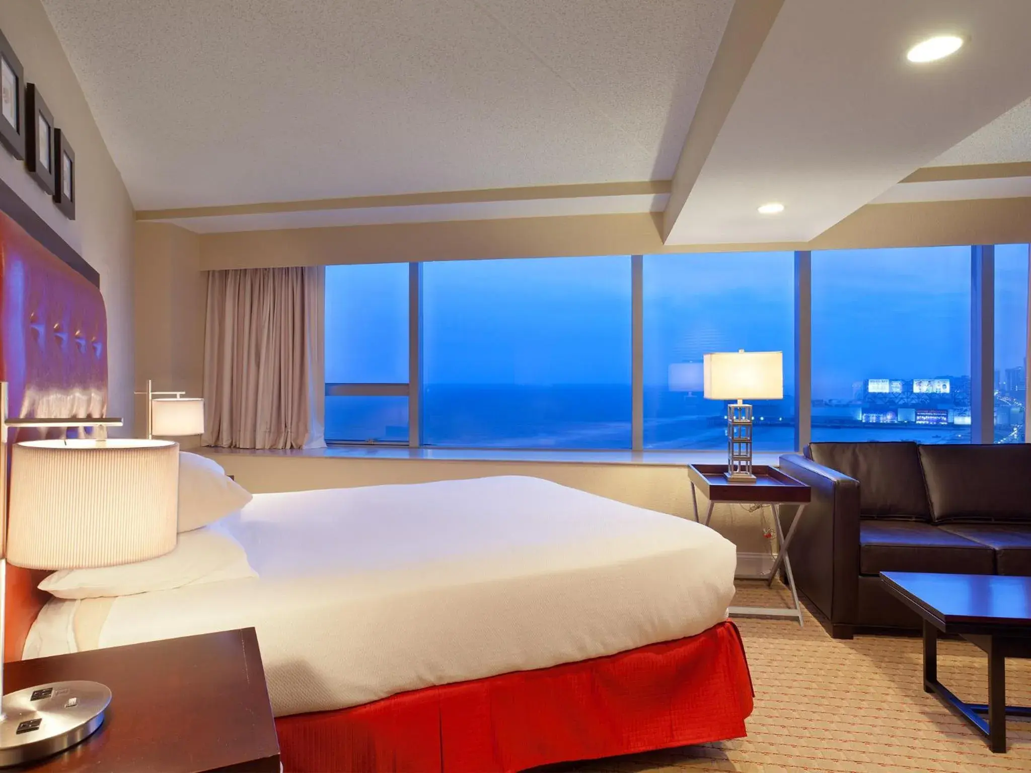 Bedroom, Bed in Boardwalk Resorts at Atlantic Palace Bedroom, Bed in Boardwalk Resorts at Atlantic Palace