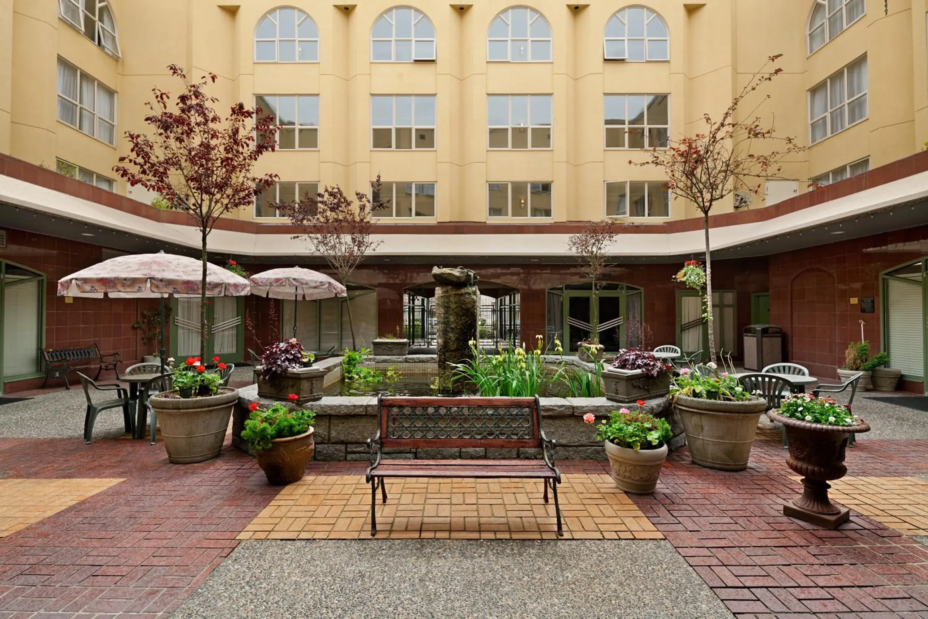 Harrison Lake Hotel Harrison Lake Hotel