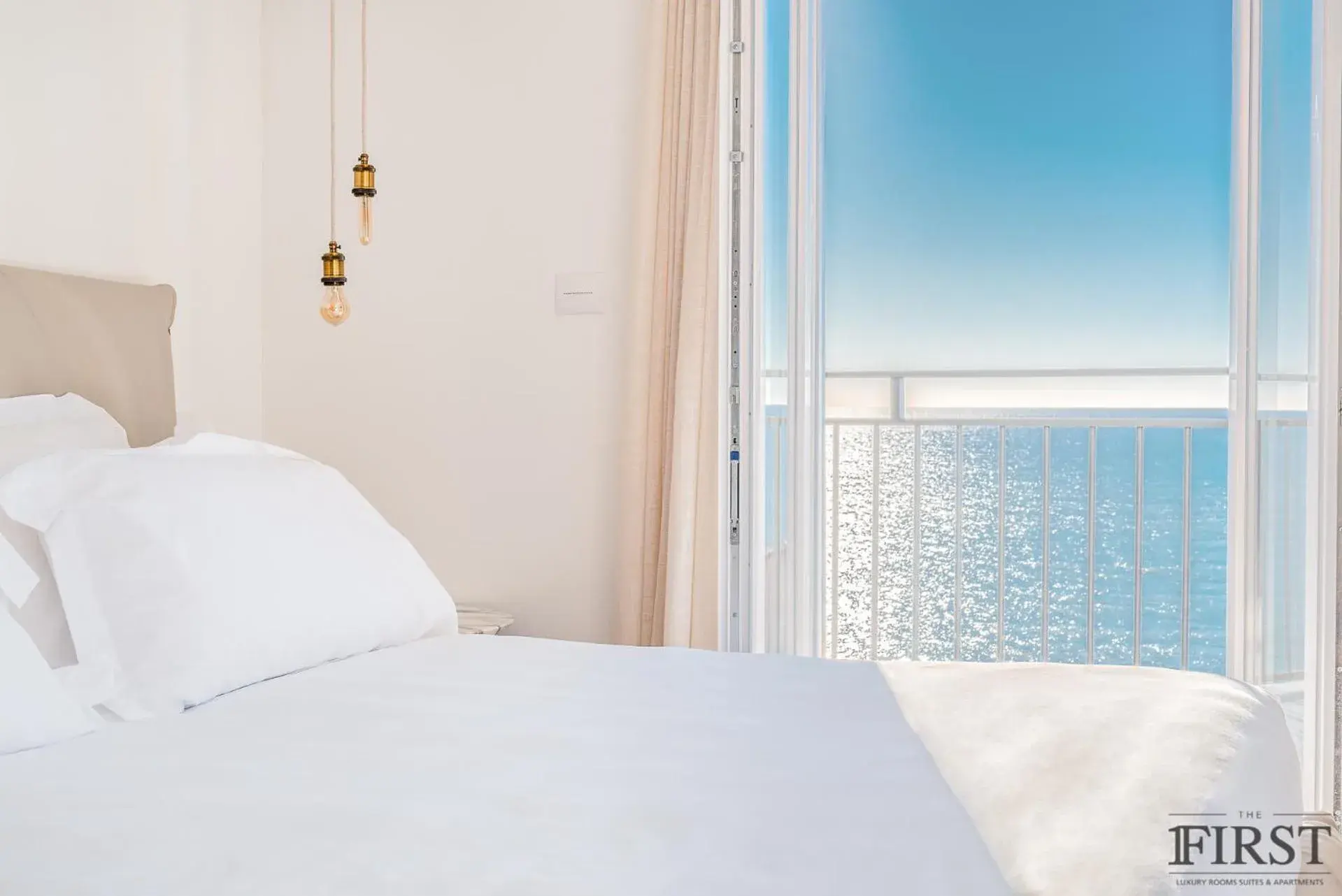 Royal Honeymoon Suite, Jacuzzi & Amazing Seaview Terrace in Il Sogno di Manarola by The First Royal Honeymoon Suite, Jacuzzi & Amazing Seaview Terrace in Il Sogno di Manarola by The First