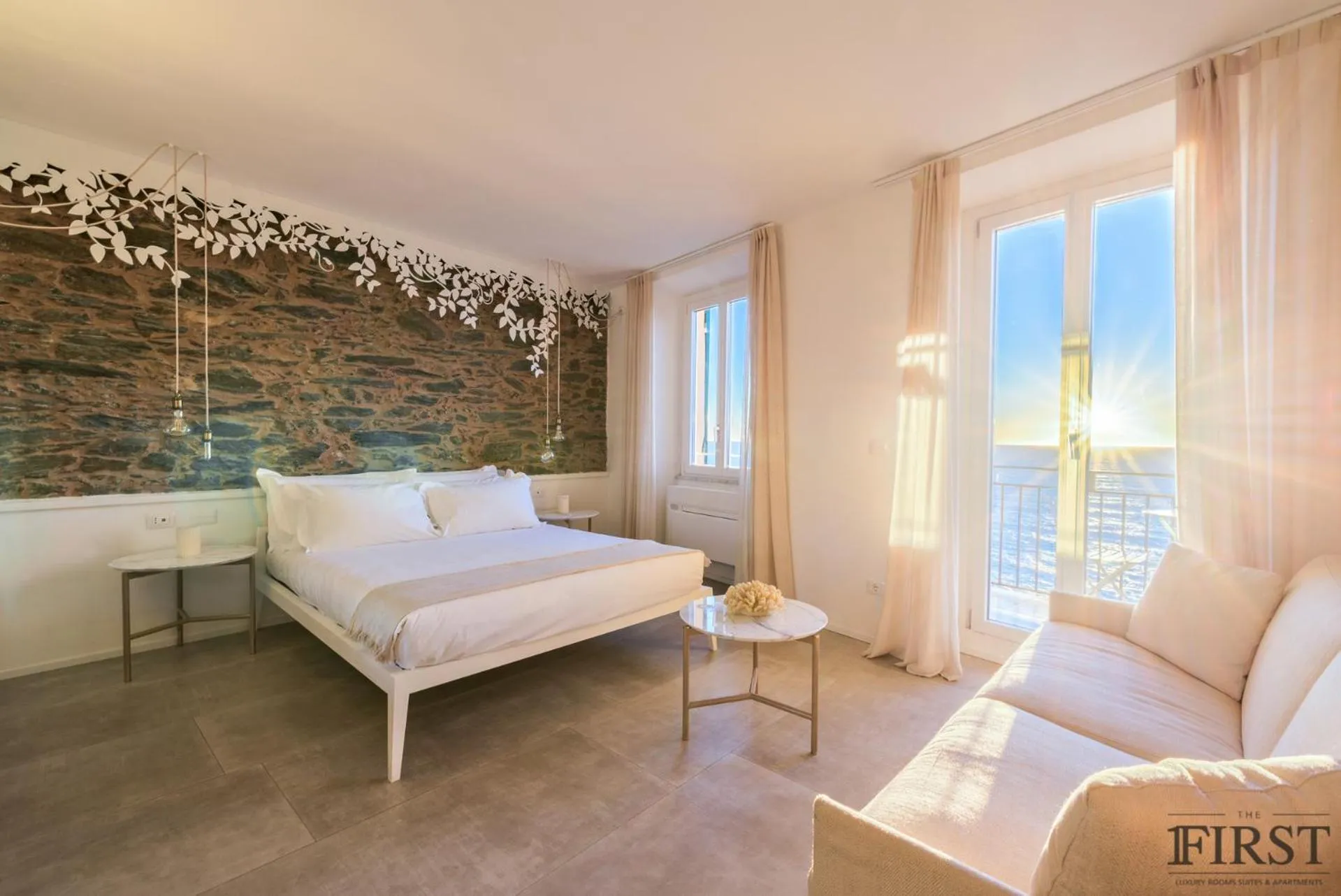 Photo of the whole room, Bed in Il Sogno di Manarola by The First