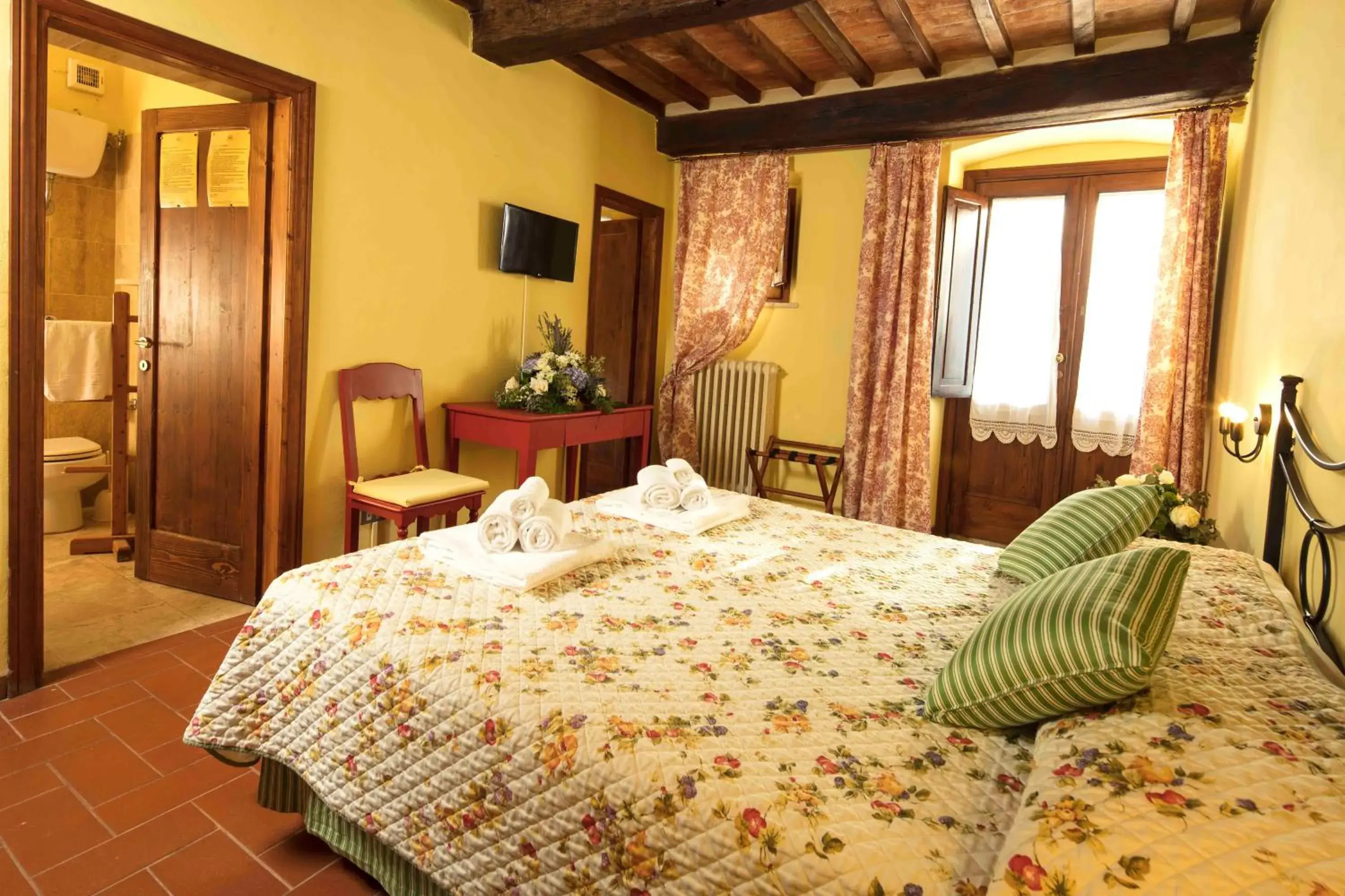 Standard Double Room - single occupancy in Castello di Titignano Standard Double Room - single occupancy in Castello di Titignano