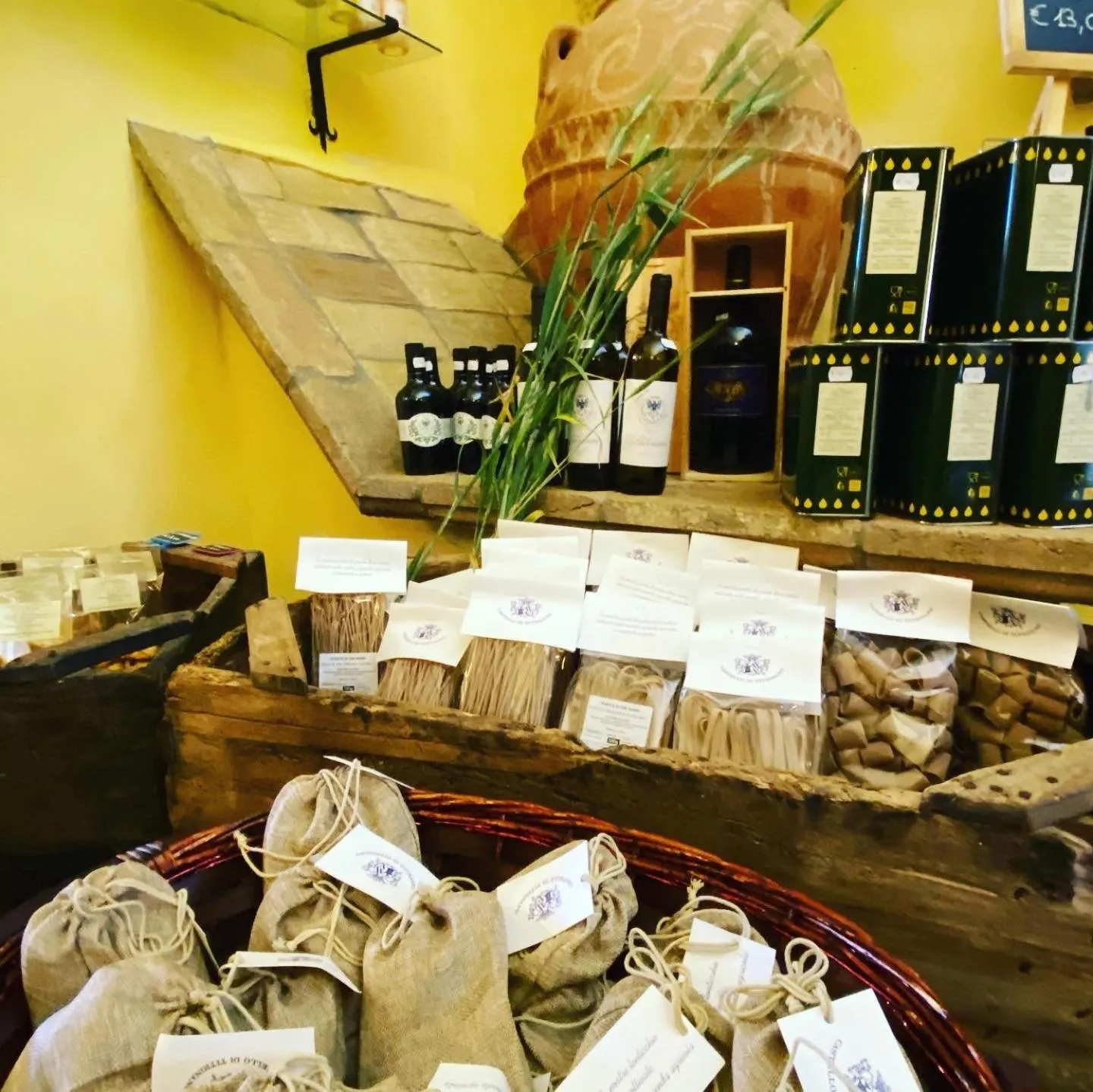 Lounge or bar in Castello di Titignano