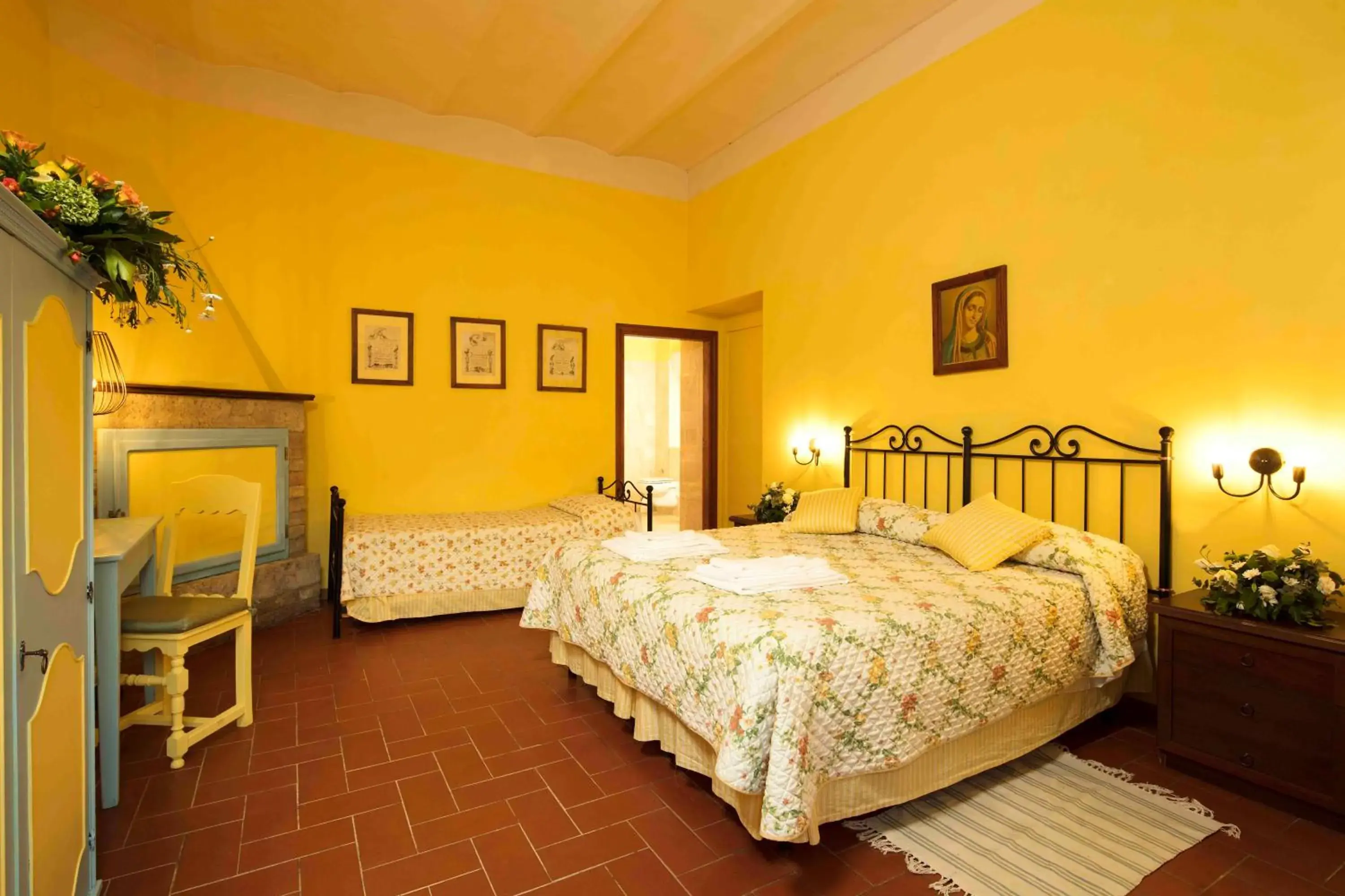 Standard Double Room - single occupancy in Castello di Titignano Standard Double Room - single occupancy in Castello di Titignano