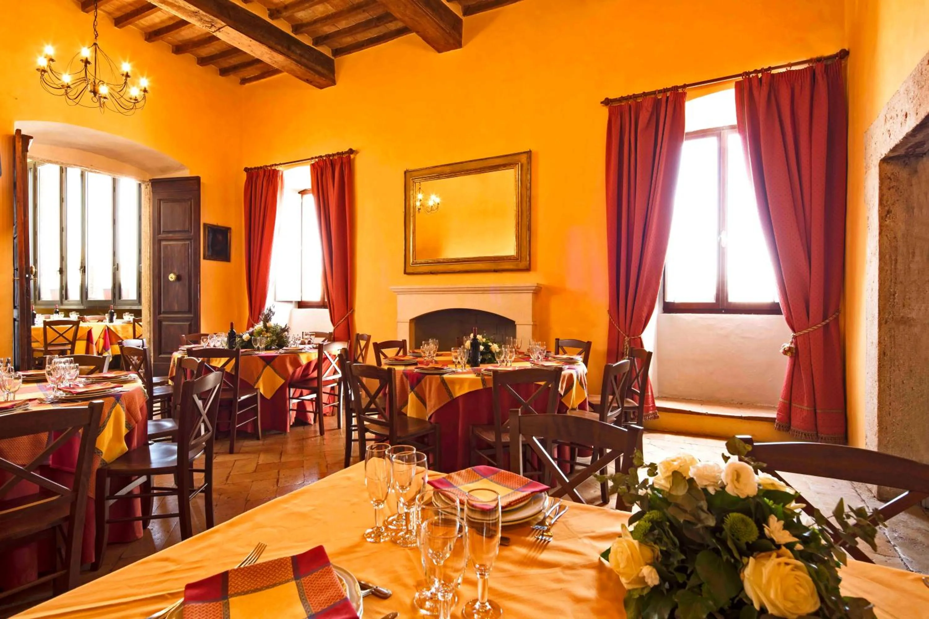 Restaurant/places to eat in Castello di Titignano