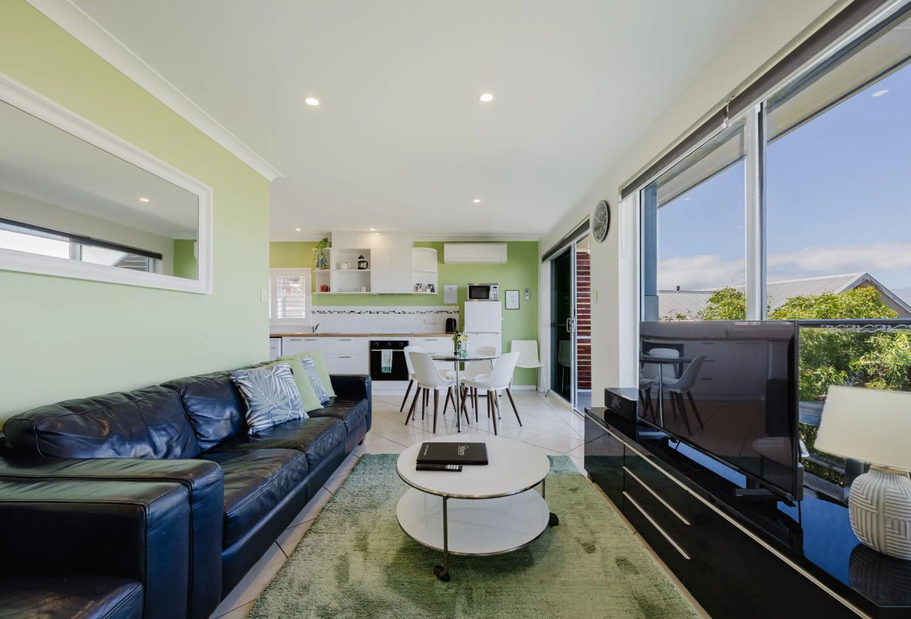 Living room in Albany Harbourside Apartments And Houses