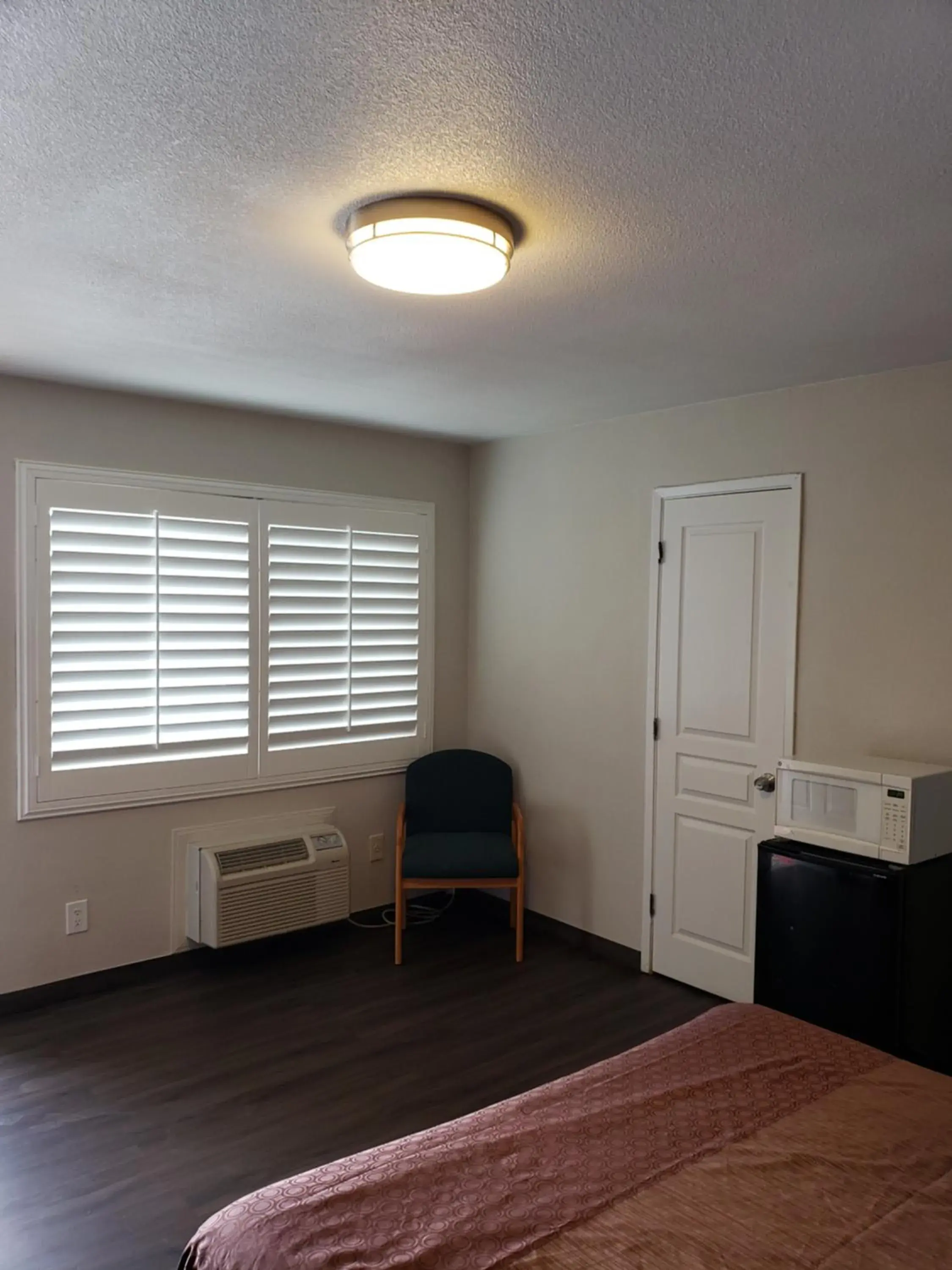 Classic Inn and Suites Classic Inn and Suites