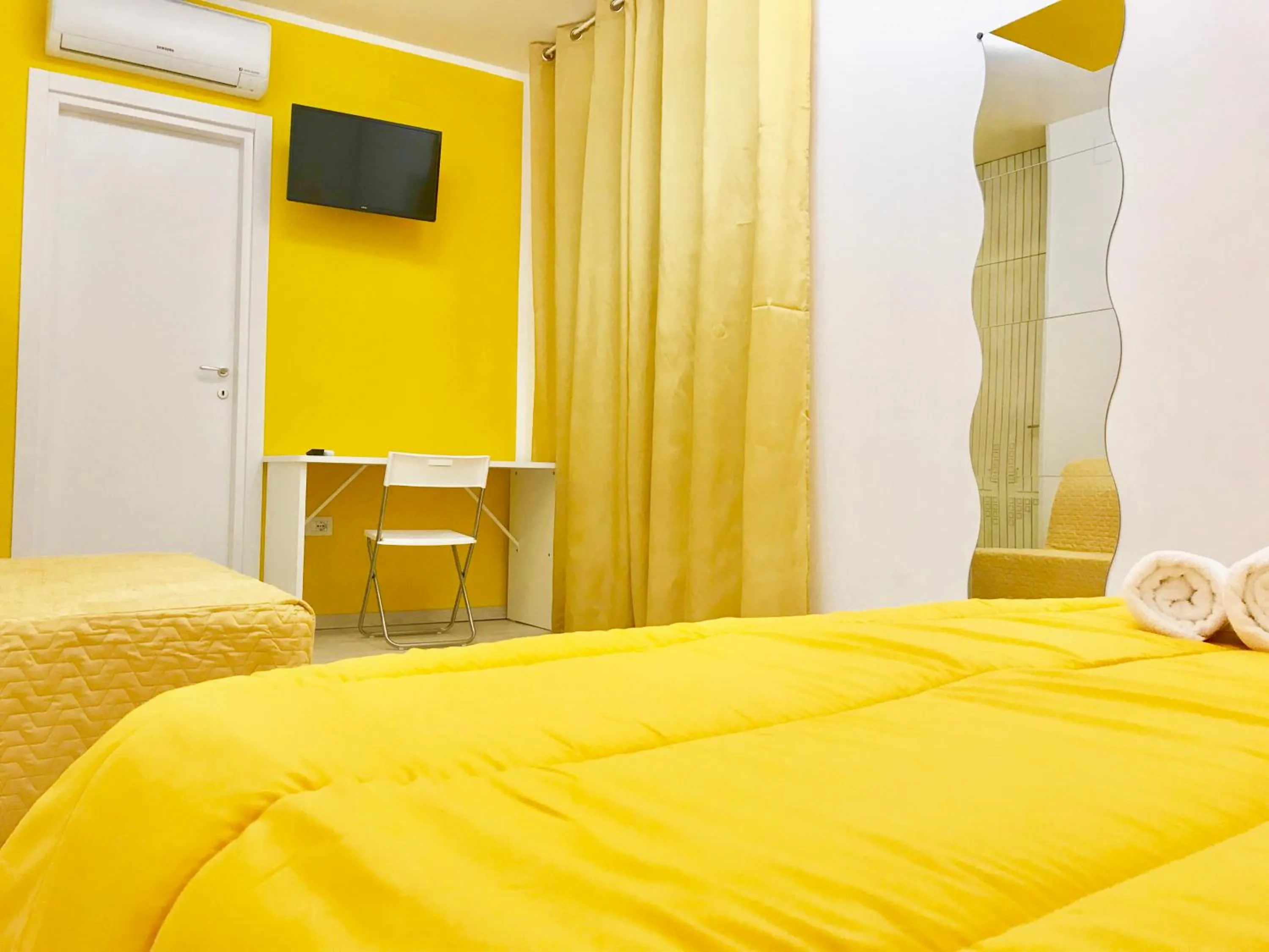 Bed in B&B Fratelli Tommasini Salerno