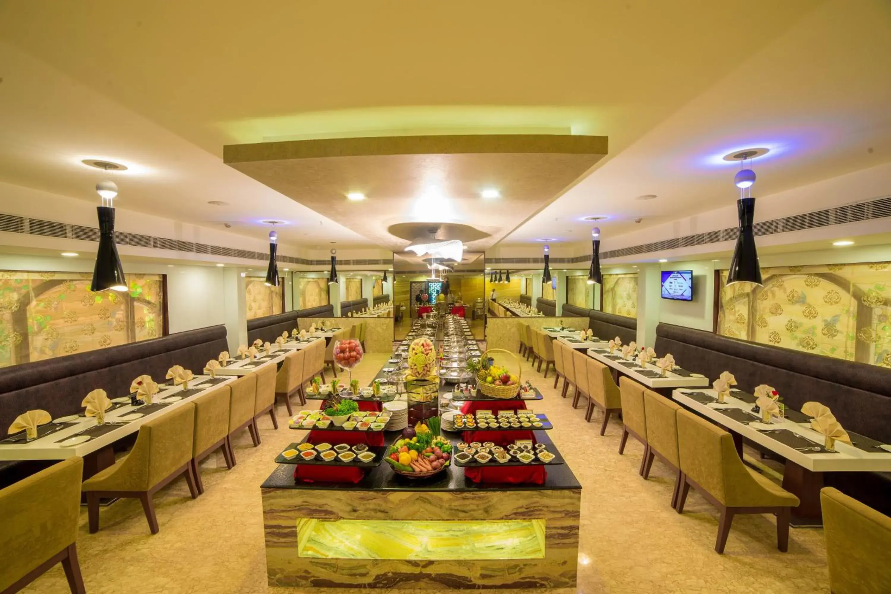 Restaurant/places to eat in Raj Park Hotel Chennai Restaurant/places to eat in Raj Park Hotel Chennai