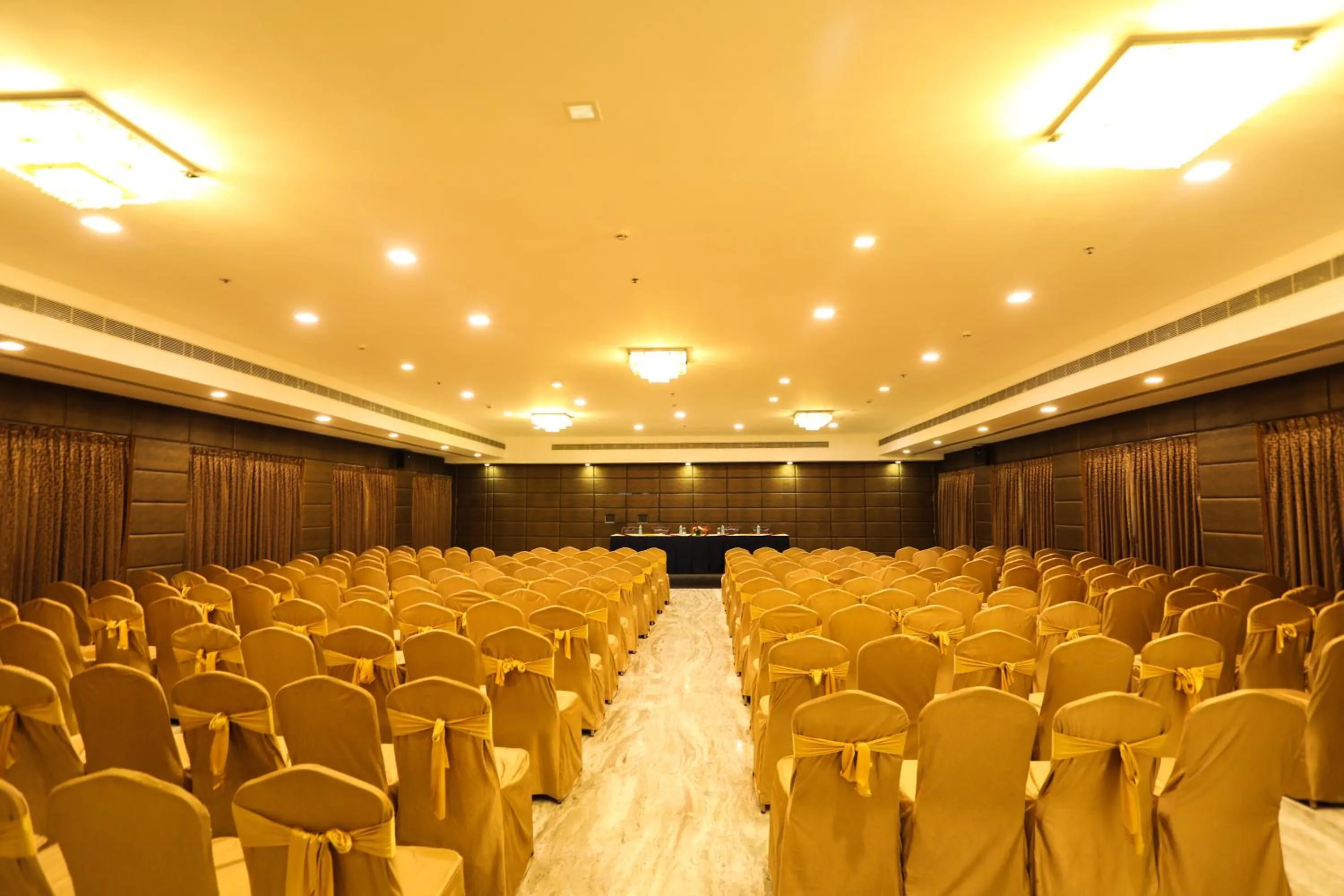 Banquet/Function facilities in Raj Park Hotel Chennai