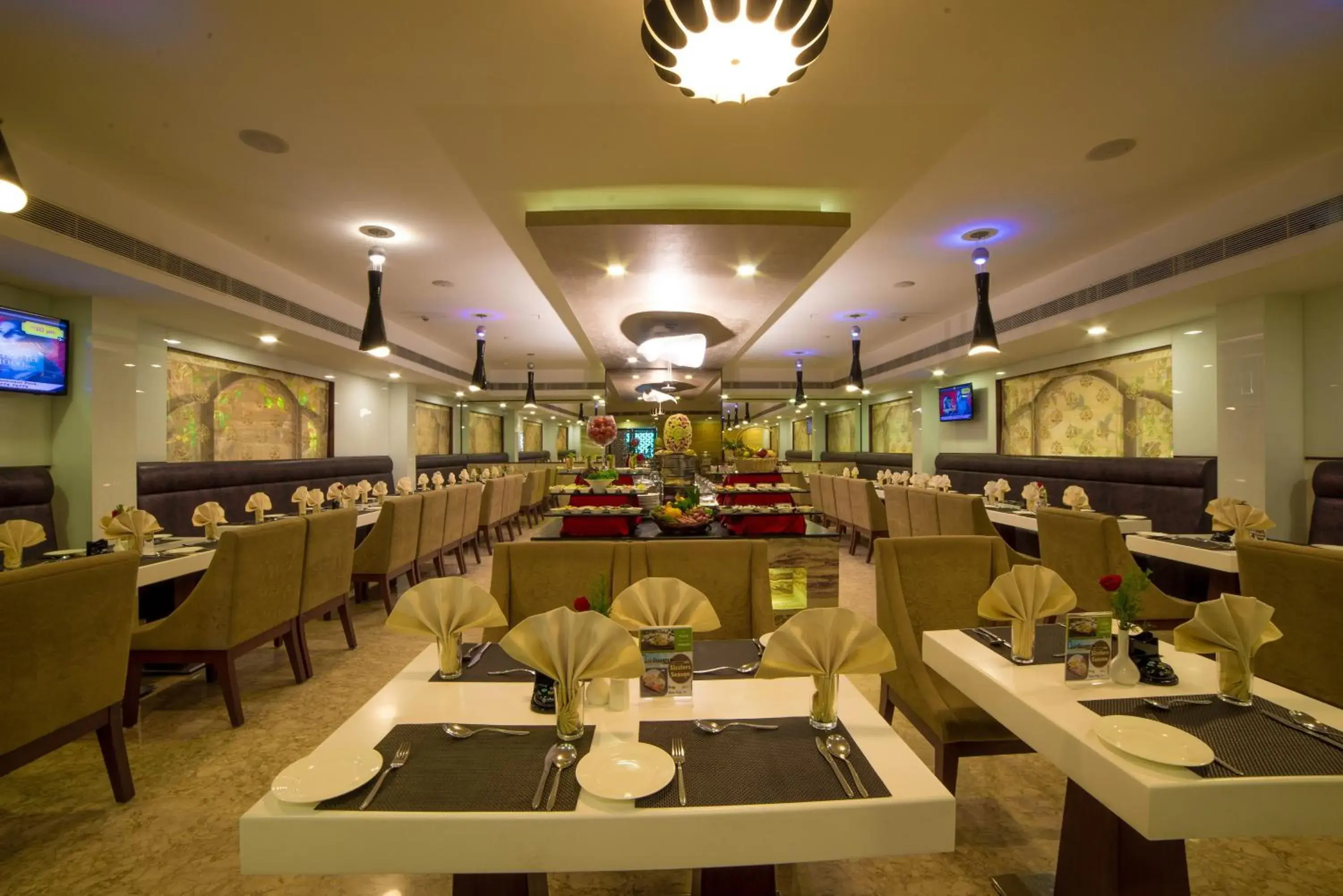 Restaurant/places to eat in Raj Park Hotel Chennai Restaurant/places to eat in Raj Park Hotel Chennai