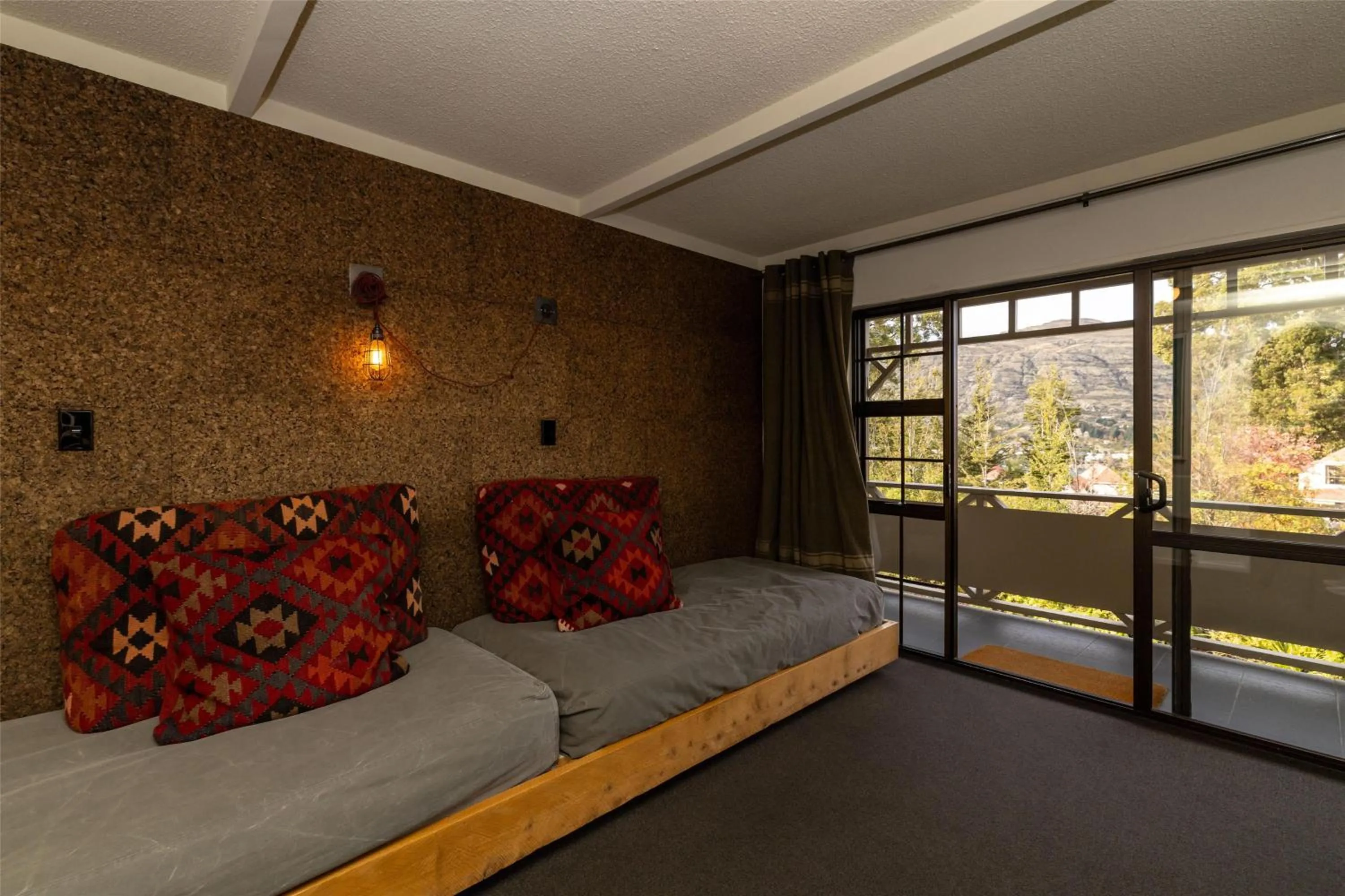 Photo of the whole room, Bed in Sherwood Queenstown