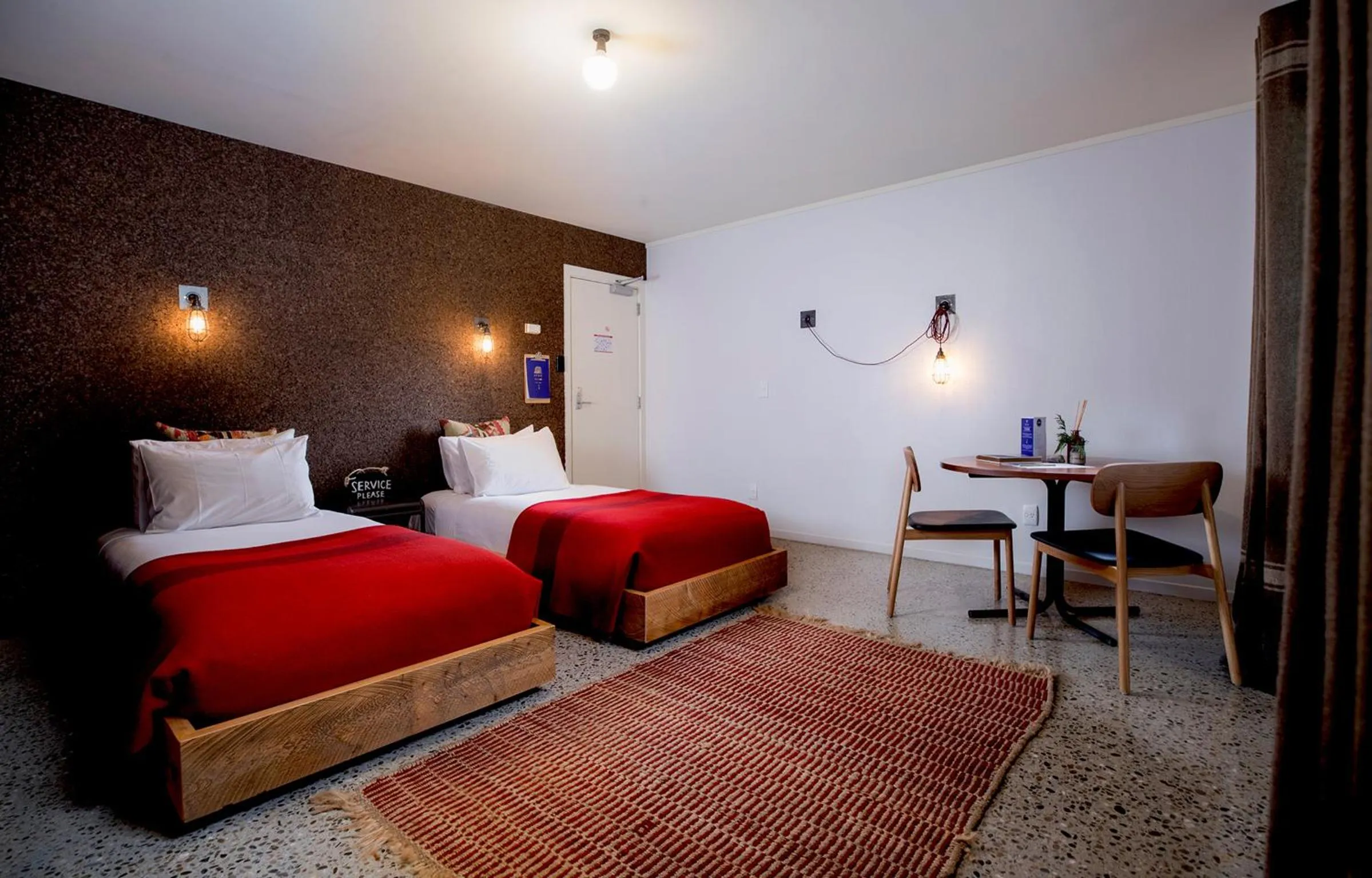 Photo of the whole room, Bed in Sherwood Queenstown