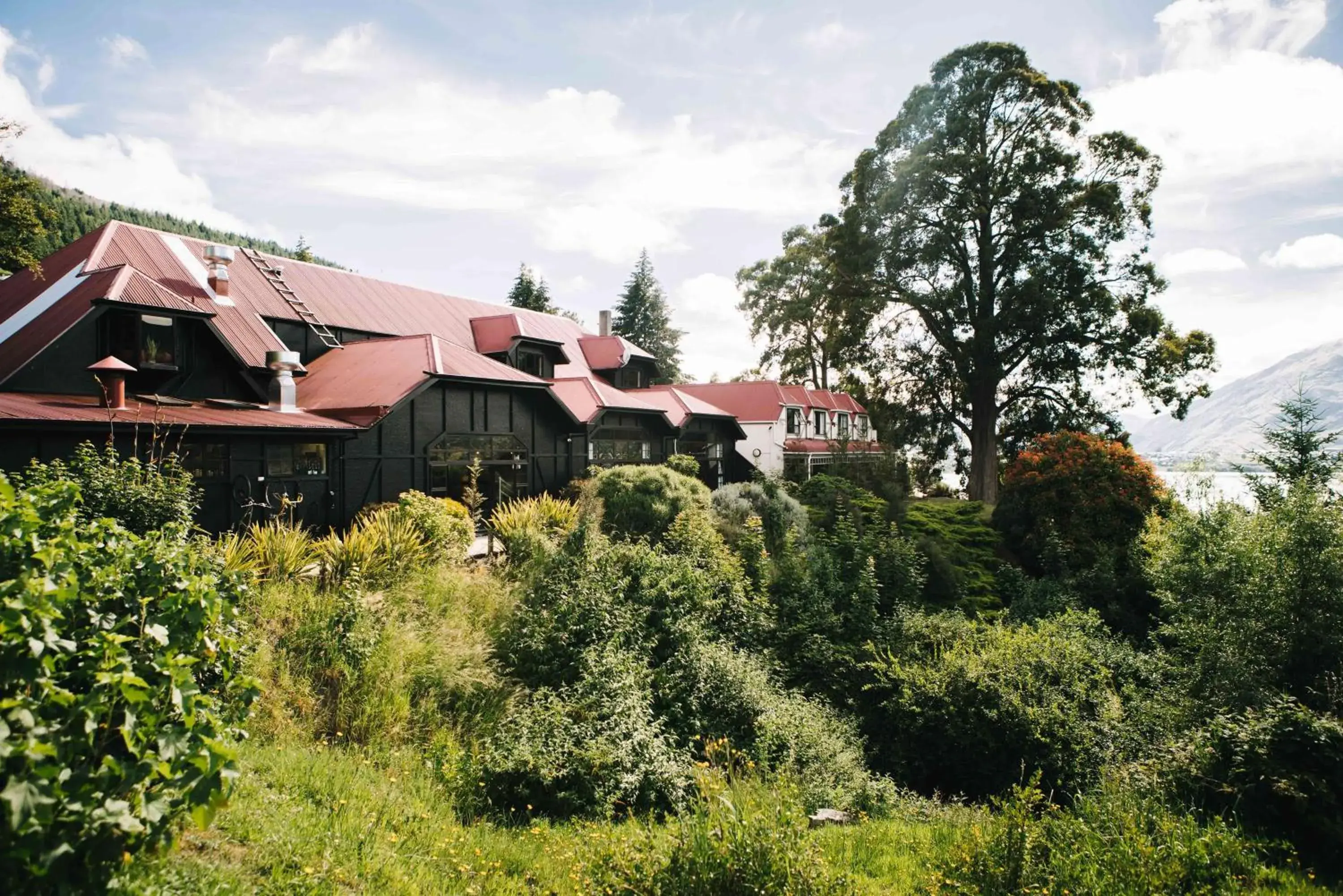 Property building in Sherwood Queenstown Property building in Sherwood Queenstown