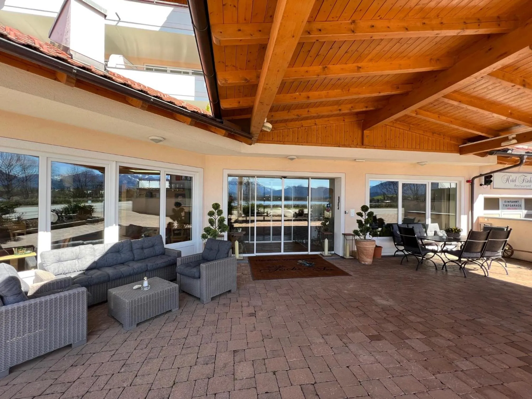 Facade/entrance in Hotel Fischer am See