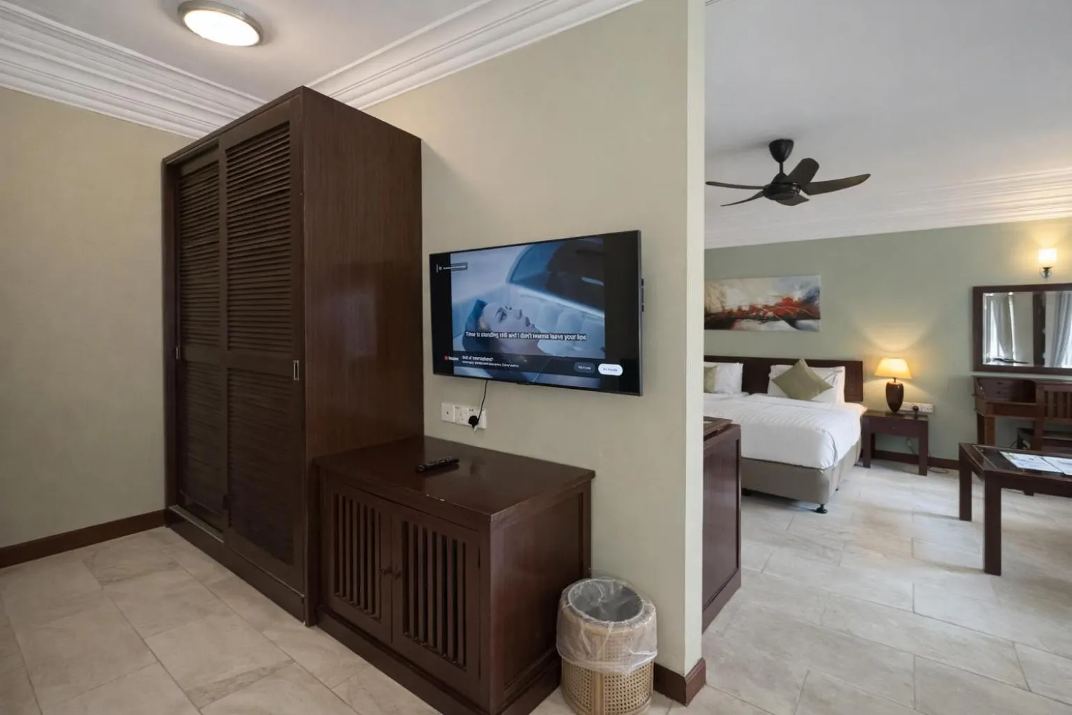 Communal lounge/ TV room, Bed in Frangipani Langkawi Resort