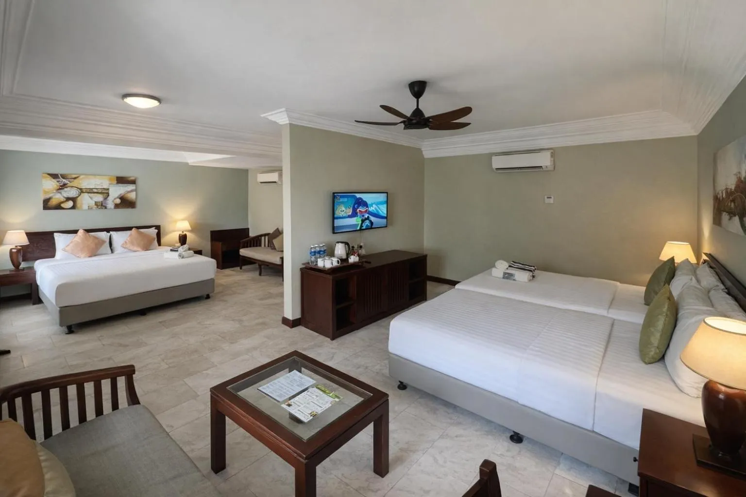 Communal lounge/ TV room, Bed in Frangipani Langkawi Resort