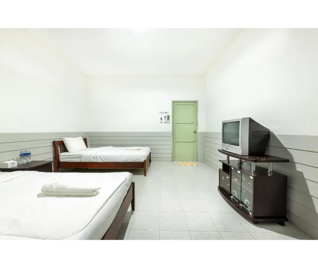 TV and multimedia, Bed in Mac Garden Resort TV and multimedia, Bed in Mac Garden Resort