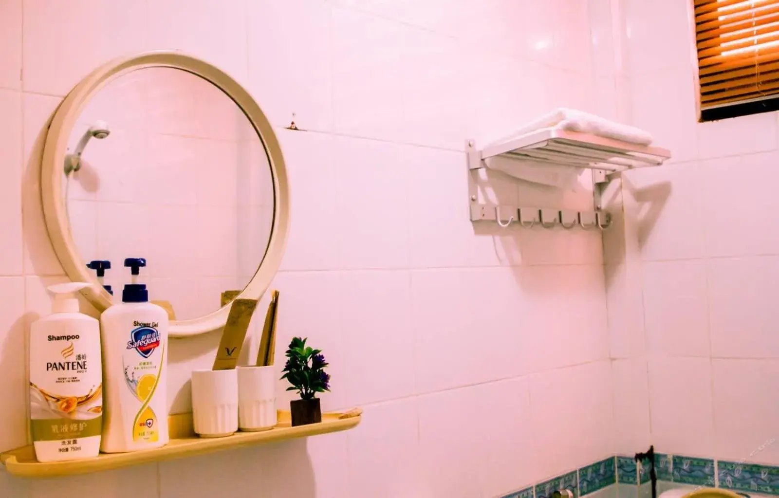 Standard Twin Room in Central Vienna Hotel Standard Twin Room in Central Vienna Hotel