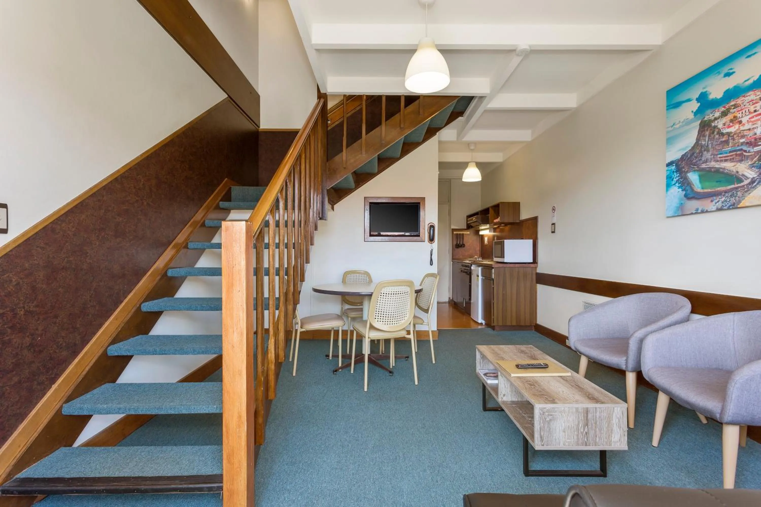 Village Family Motor Inn