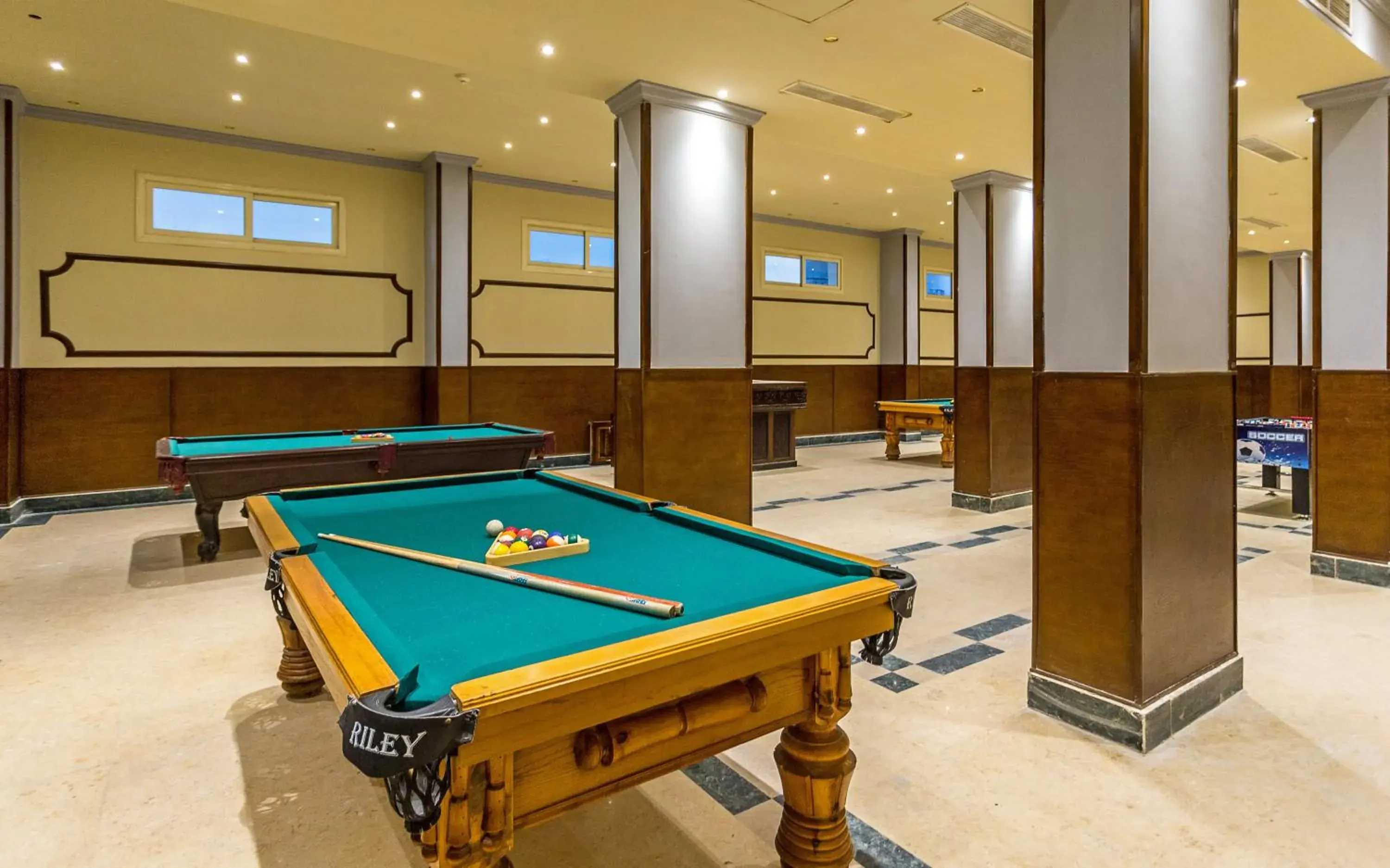 Game Room, Billiards in Hawaii Riviera Aqua Park Resort - Families and Couples Only