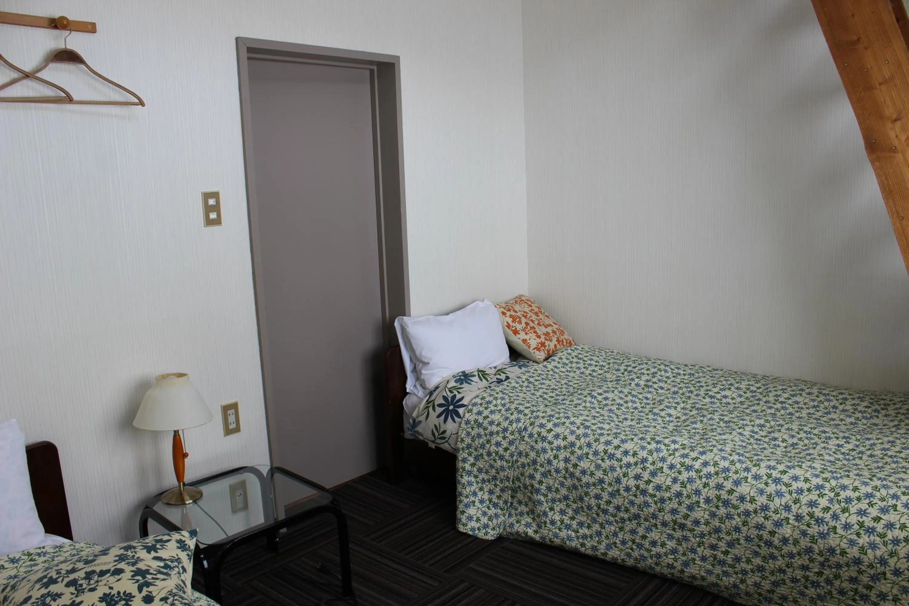 Bedroom, Bed in Pension Fryingpan