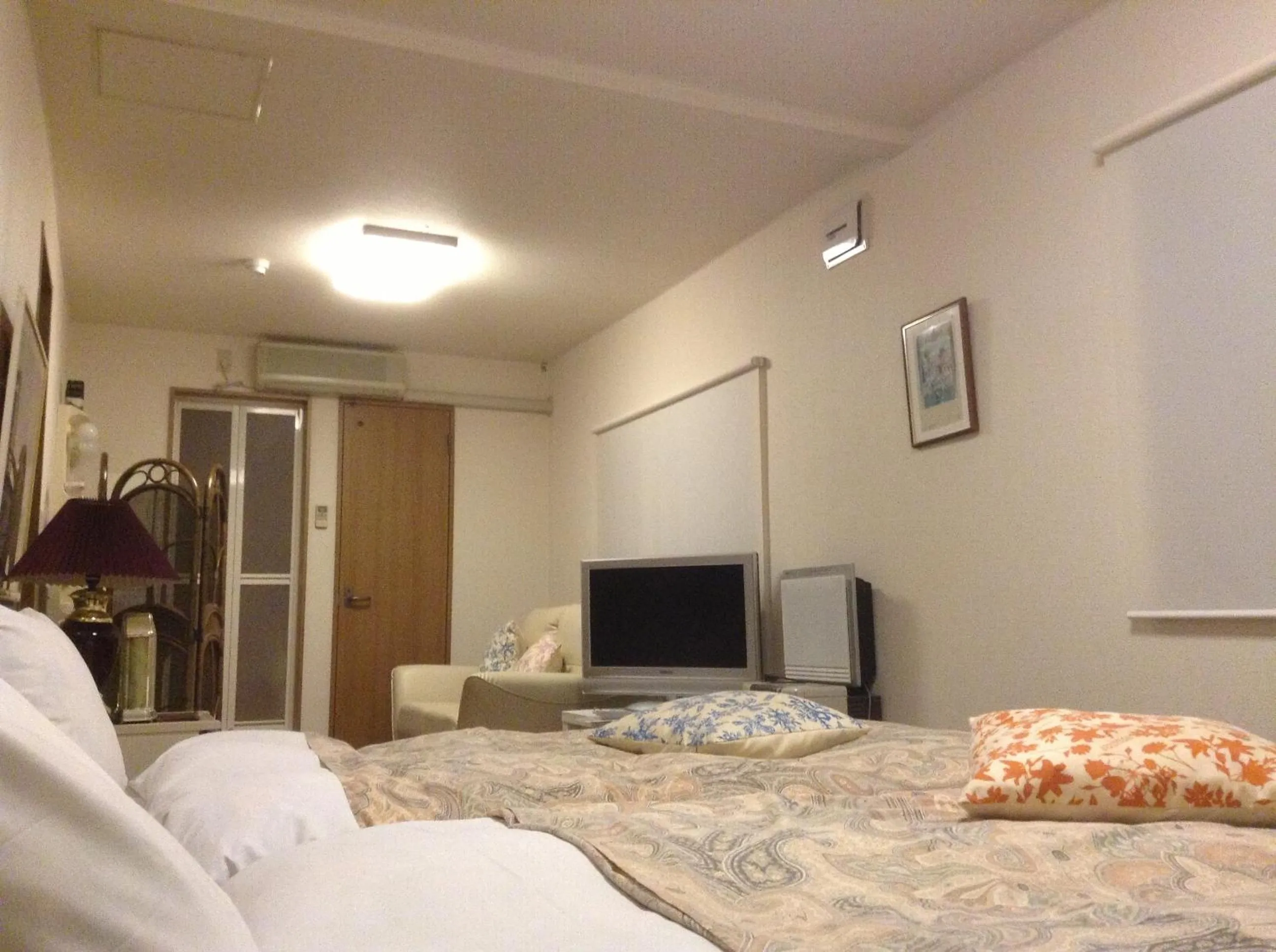 Bed in Pension Fryingpan