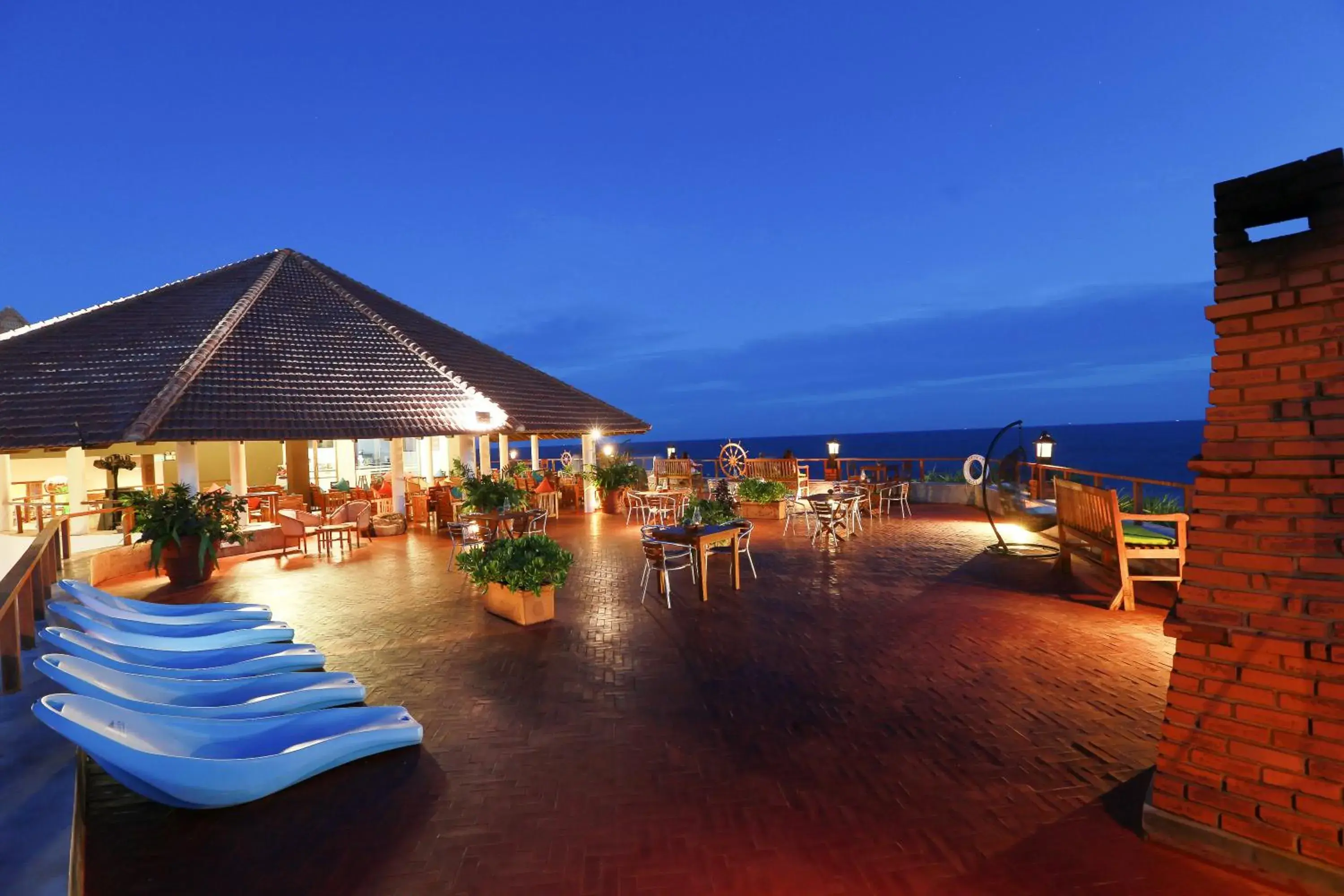 Lounge or bar in Dickwella Resort and Spa Lounge or bar in Dickwella Resort and Spa