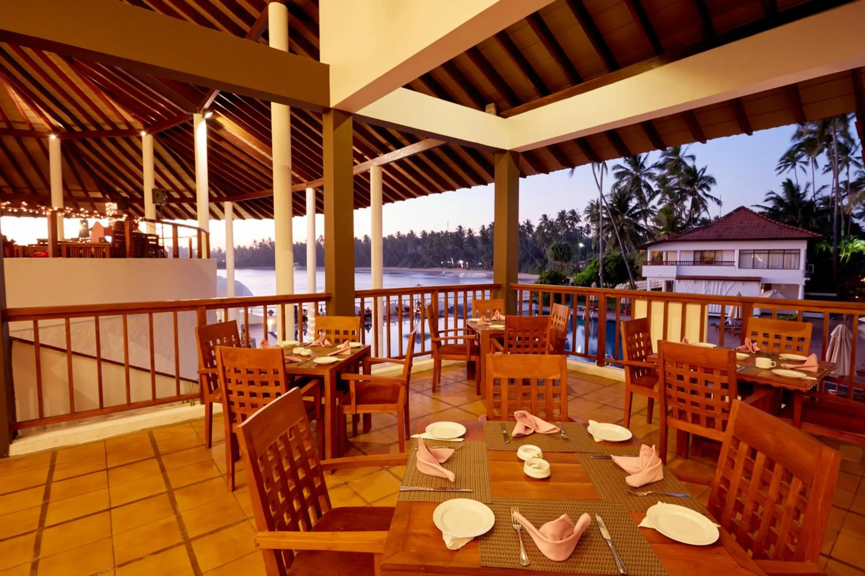 Restaurant/places to eat in Dickwella Resort and Spa Restaurant/places to eat in Dickwella Resort and Spa