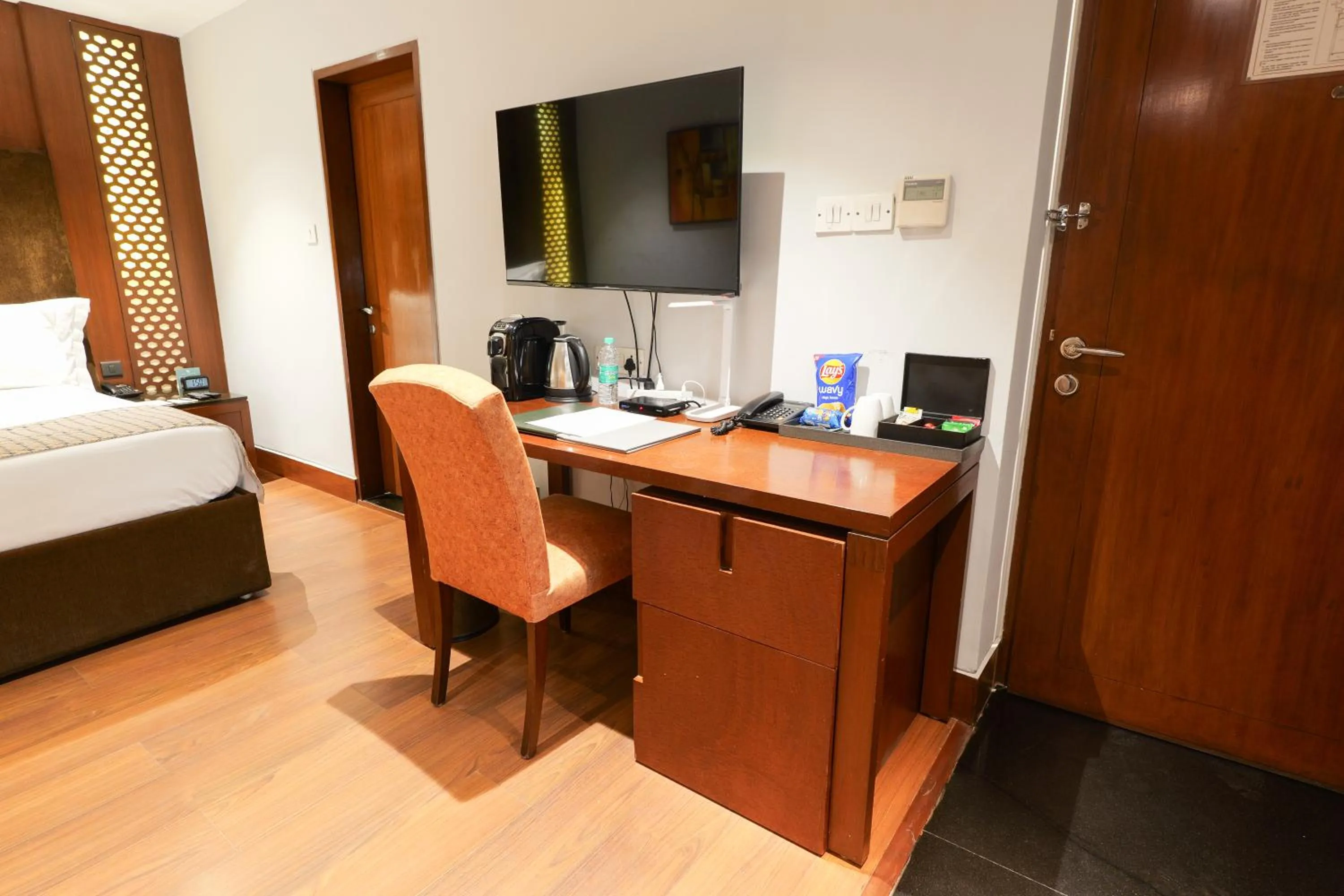 View (from property/room), Bed in The Manor - New Delhi