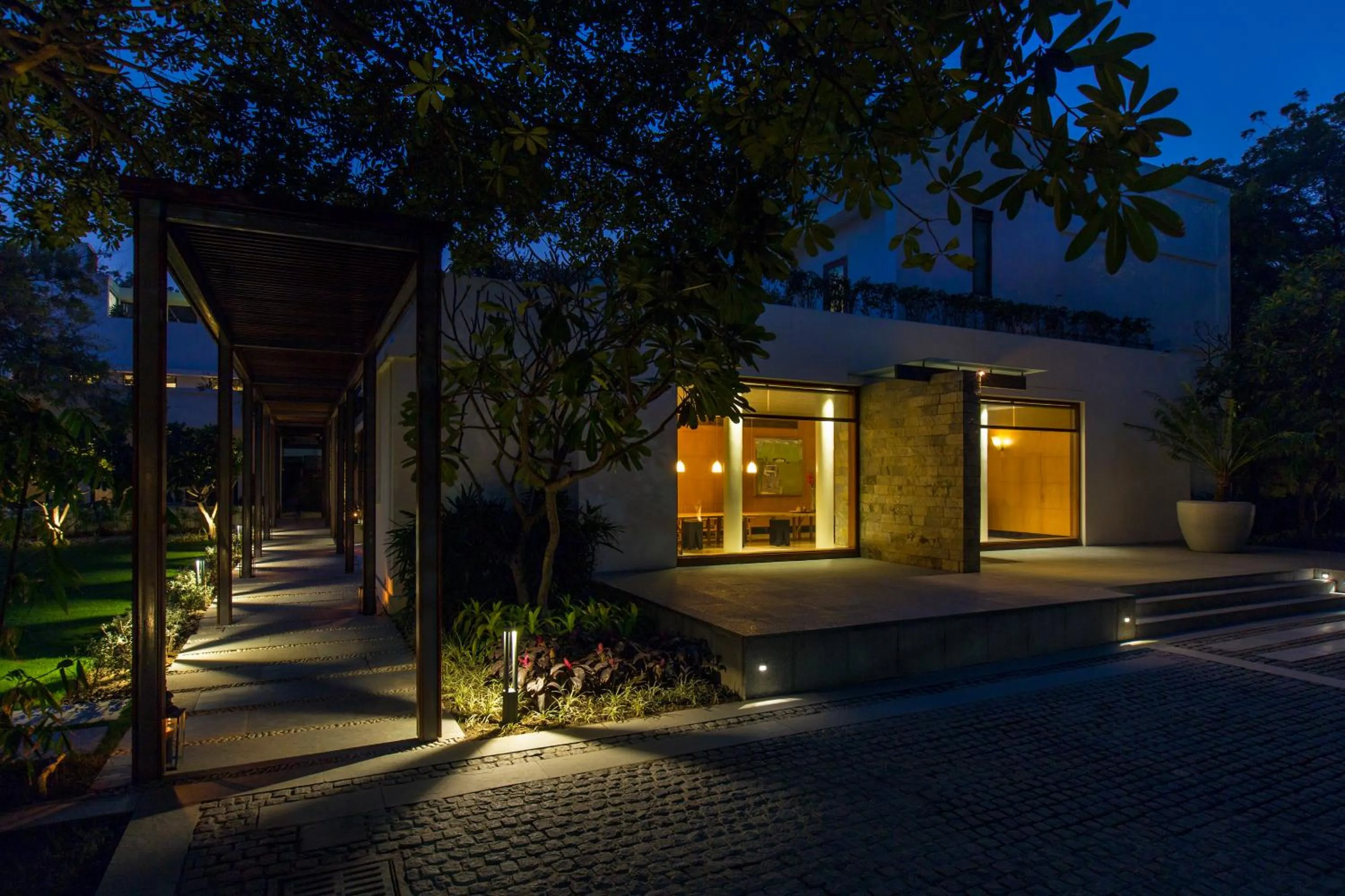 Night in The Manor - New Delhi