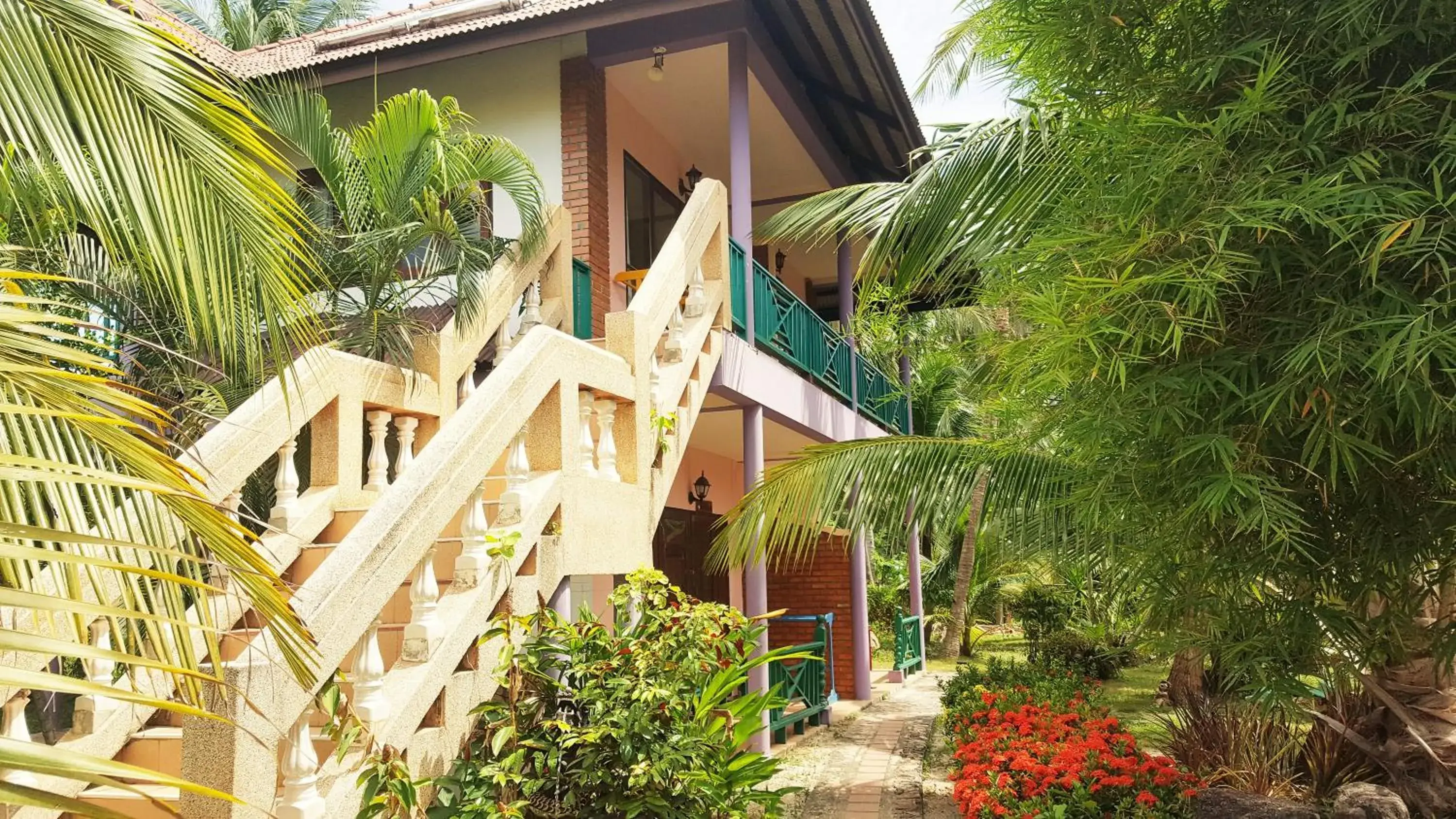 Property building in First Villa Beach Resort Property building in First Villa Beach Resort