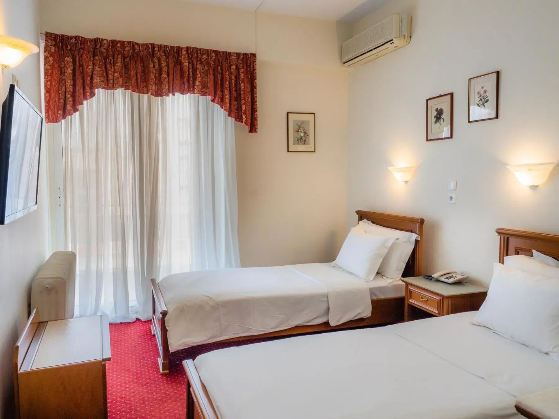 Double or Twin Room with City View in Hotel Elena Double or Twin Room with City View in Hotel Elena