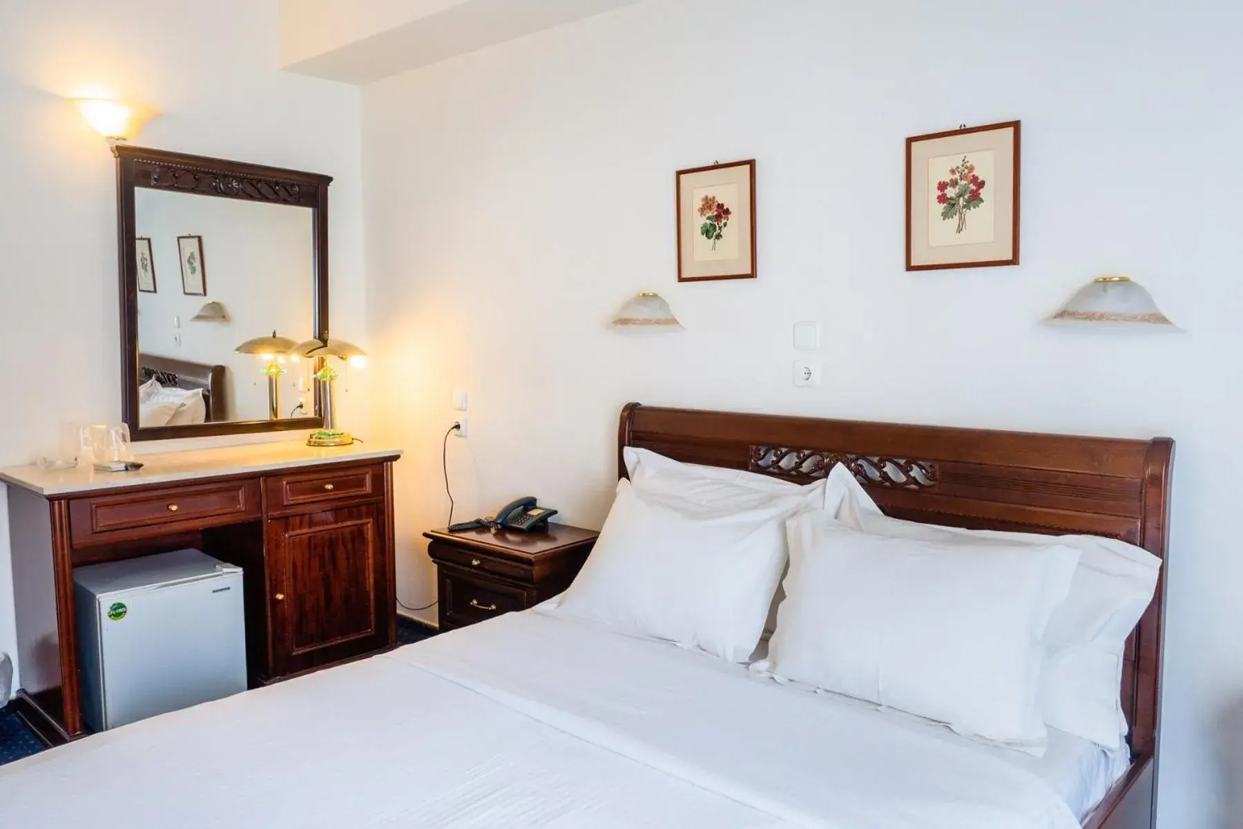 Single Room with City View in Hotel Elena Single Room with City View in Hotel Elena