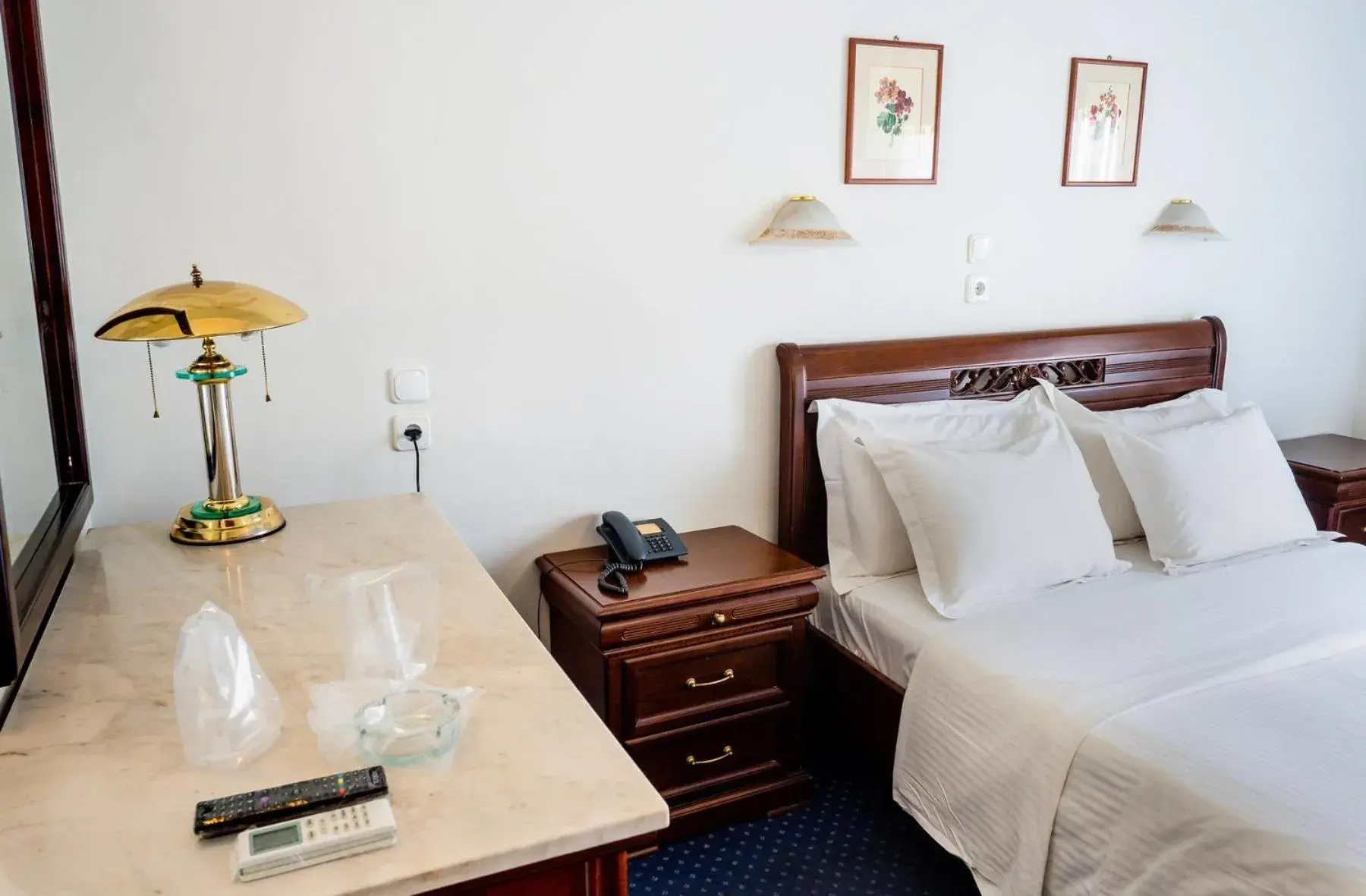 Single Room with City View in Hotel Elena Single Room with City View in Hotel Elena