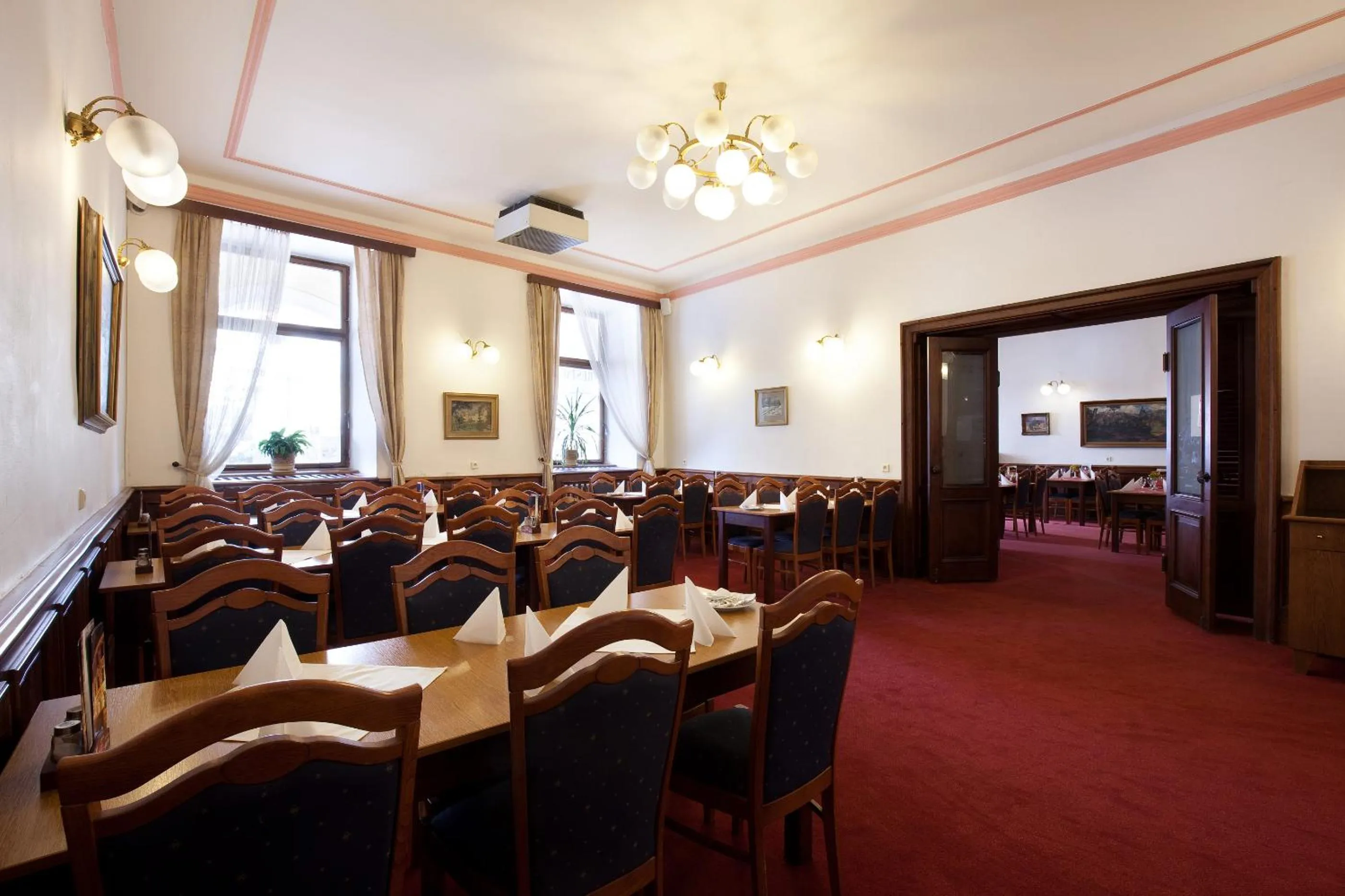 Restaurant/places to eat in Hotel U Černého orla