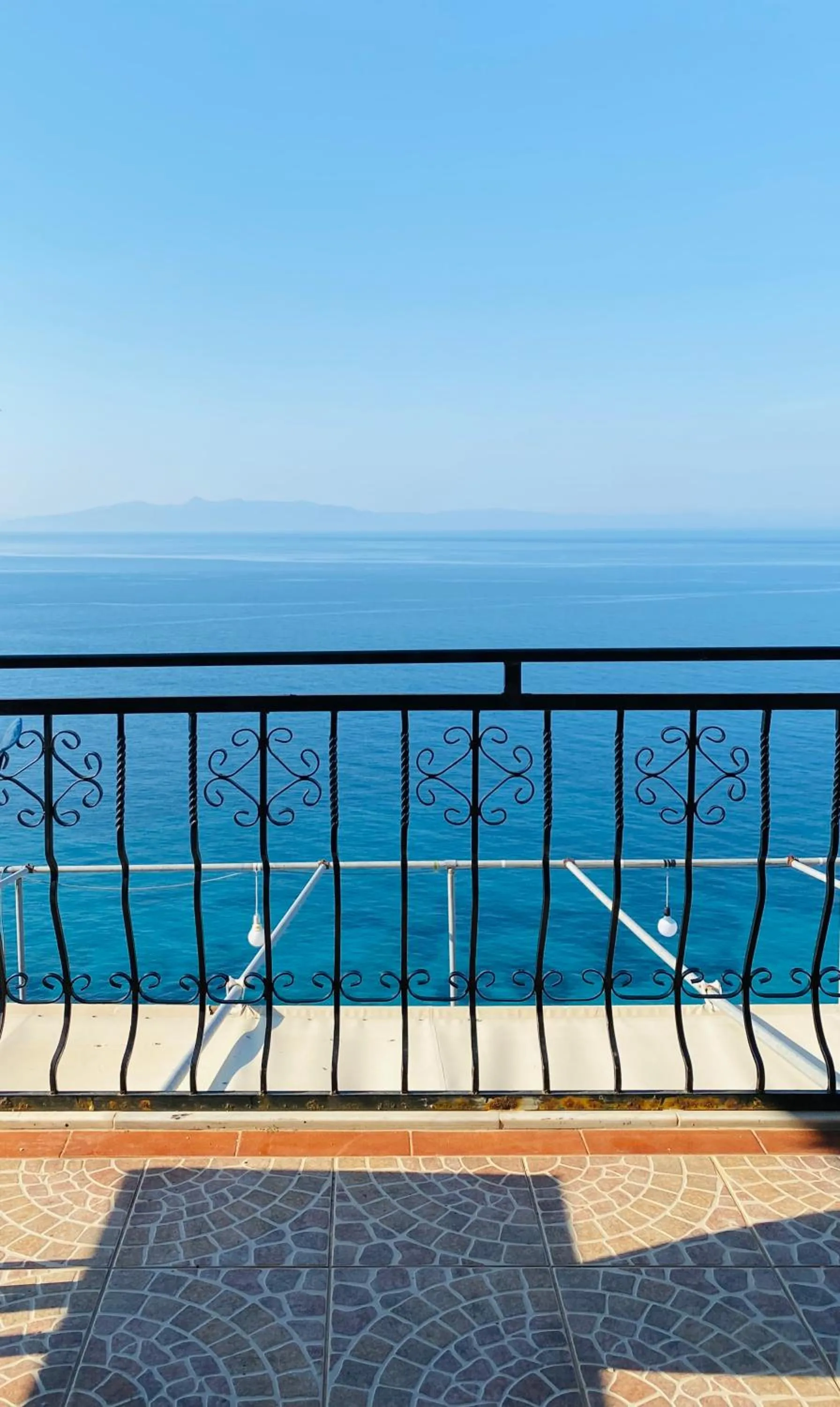 Hotel Odhisea Qeparo