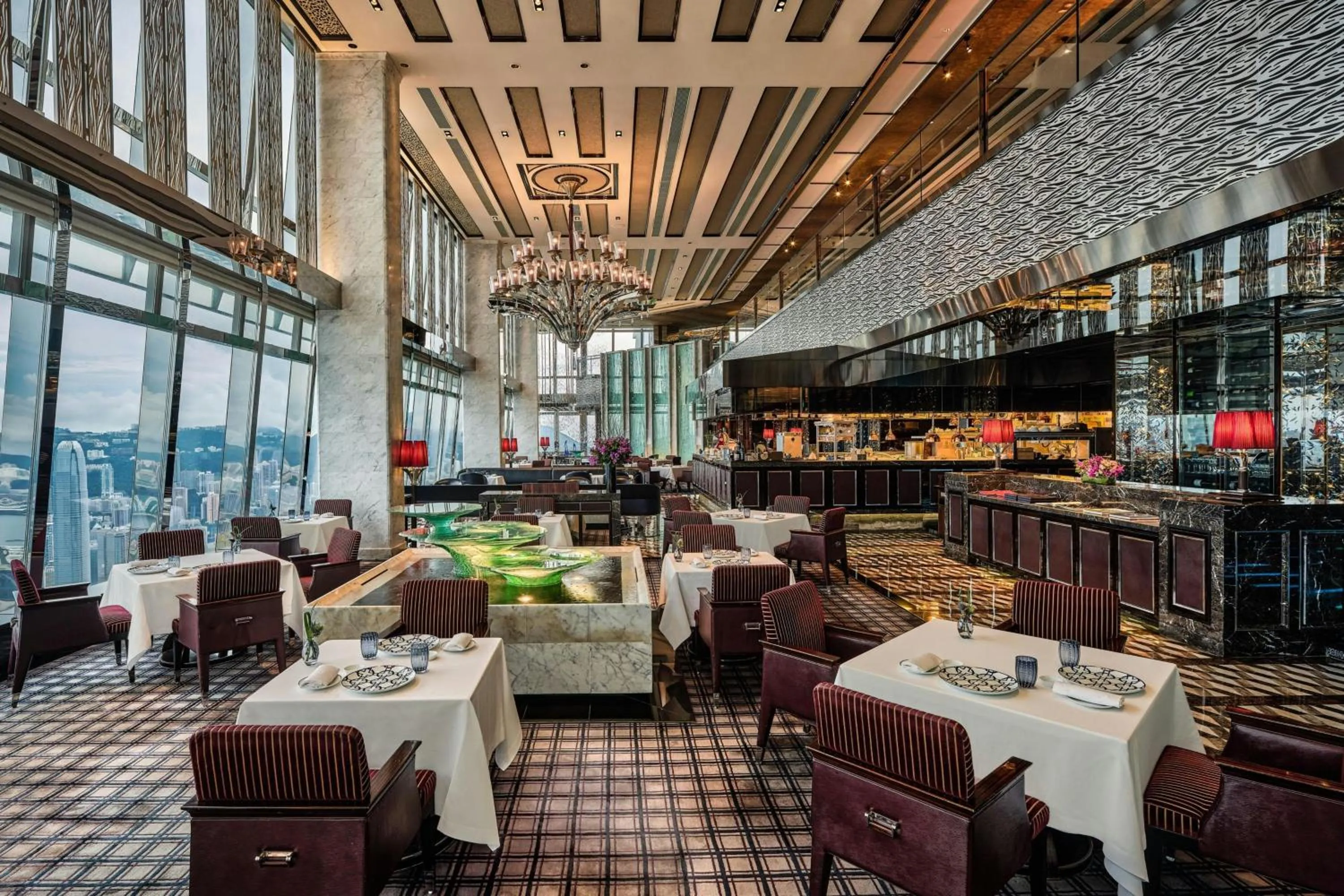 Restaurant/places to eat in The Ritz-Carlton, Hong Kong