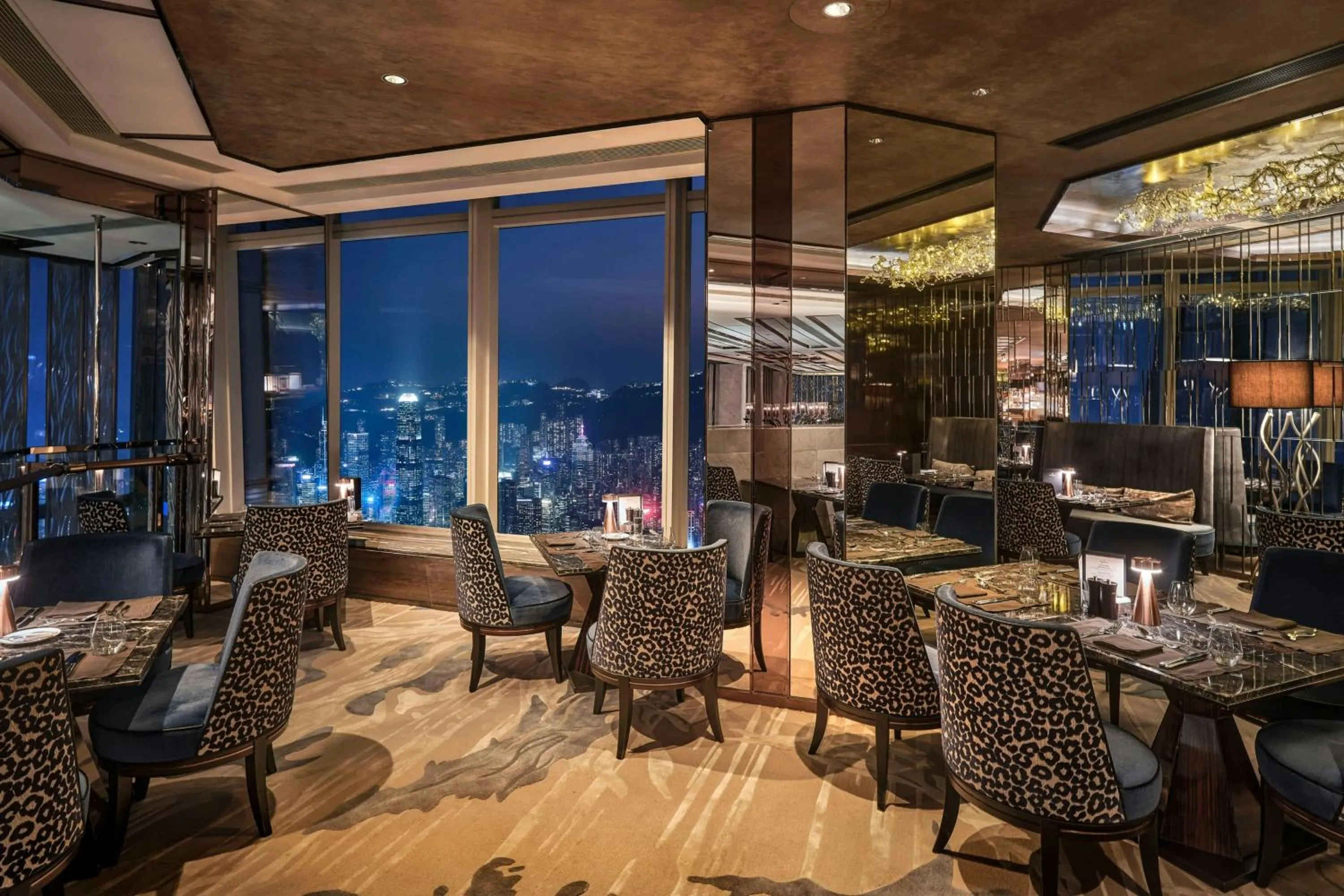 Restaurant/places to eat in The Ritz-Carlton, Hong Kong
