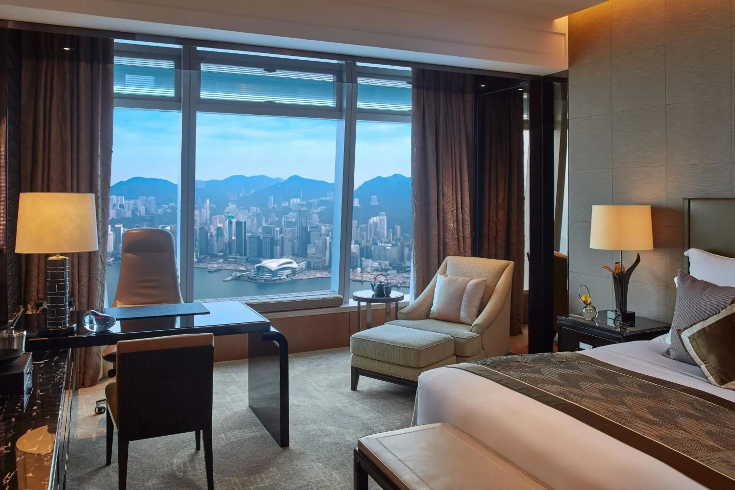 Club Deluxe Victoria Harbor Room with King Bed and Club Lounge Access in The Ritz-Carlton, Hong Kong Club Deluxe Victoria Harbor Room with King Bed and Club Lounge Access in The Ritz-Carlton, Hong Kong