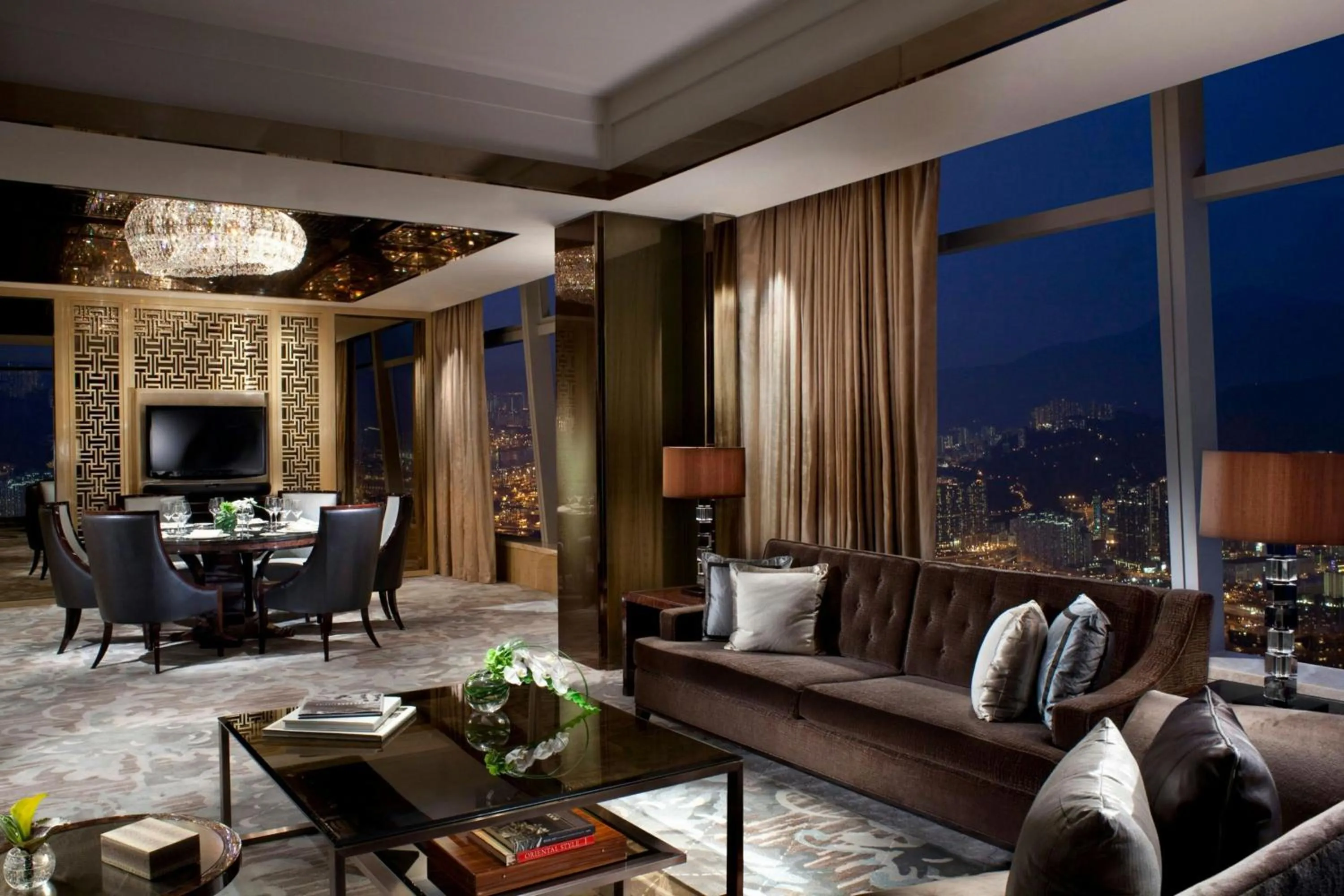 Living room in The Ritz-Carlton, Hong Kong