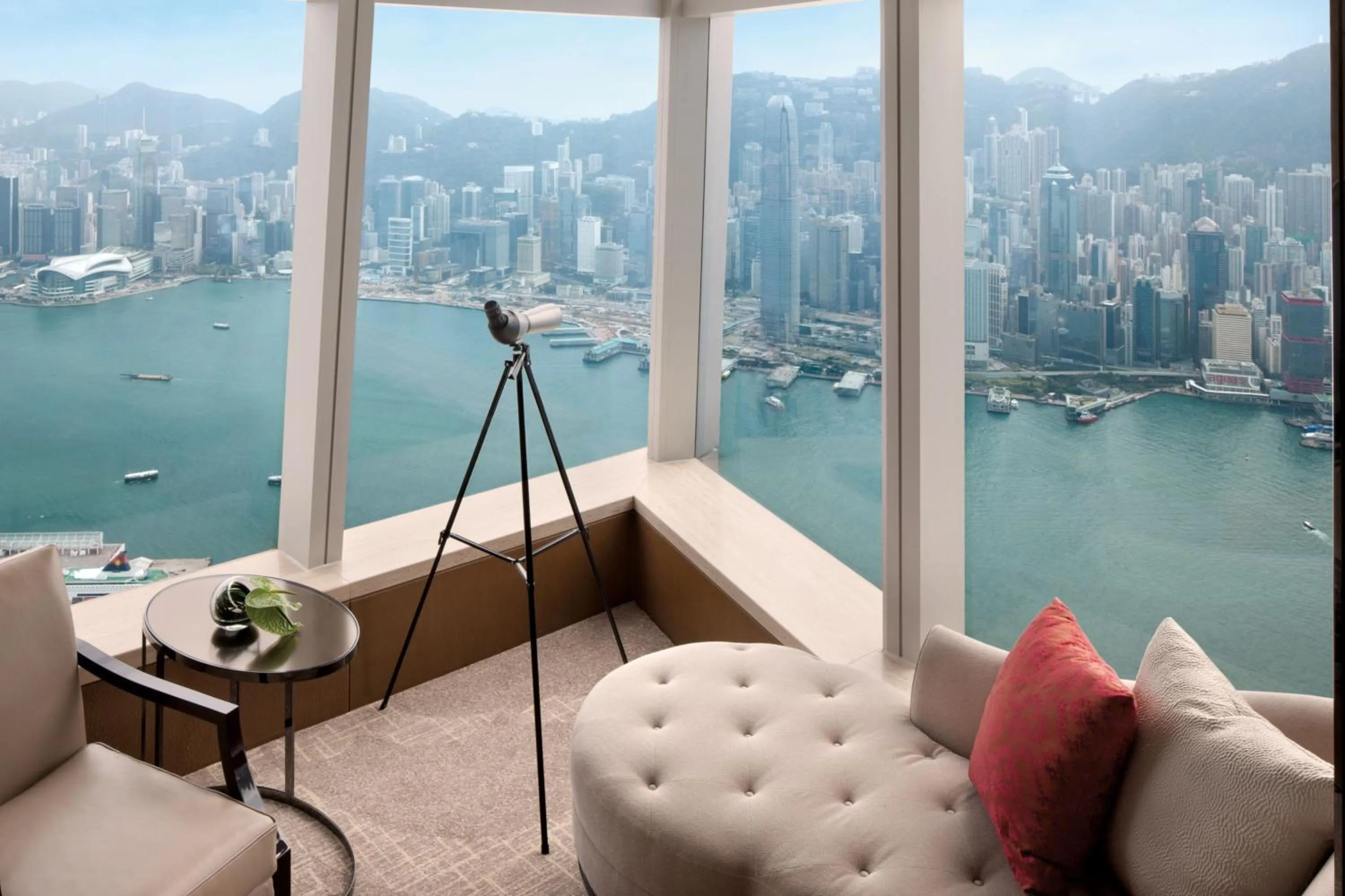 Living room in The Ritz-Carlton, Hong Kong