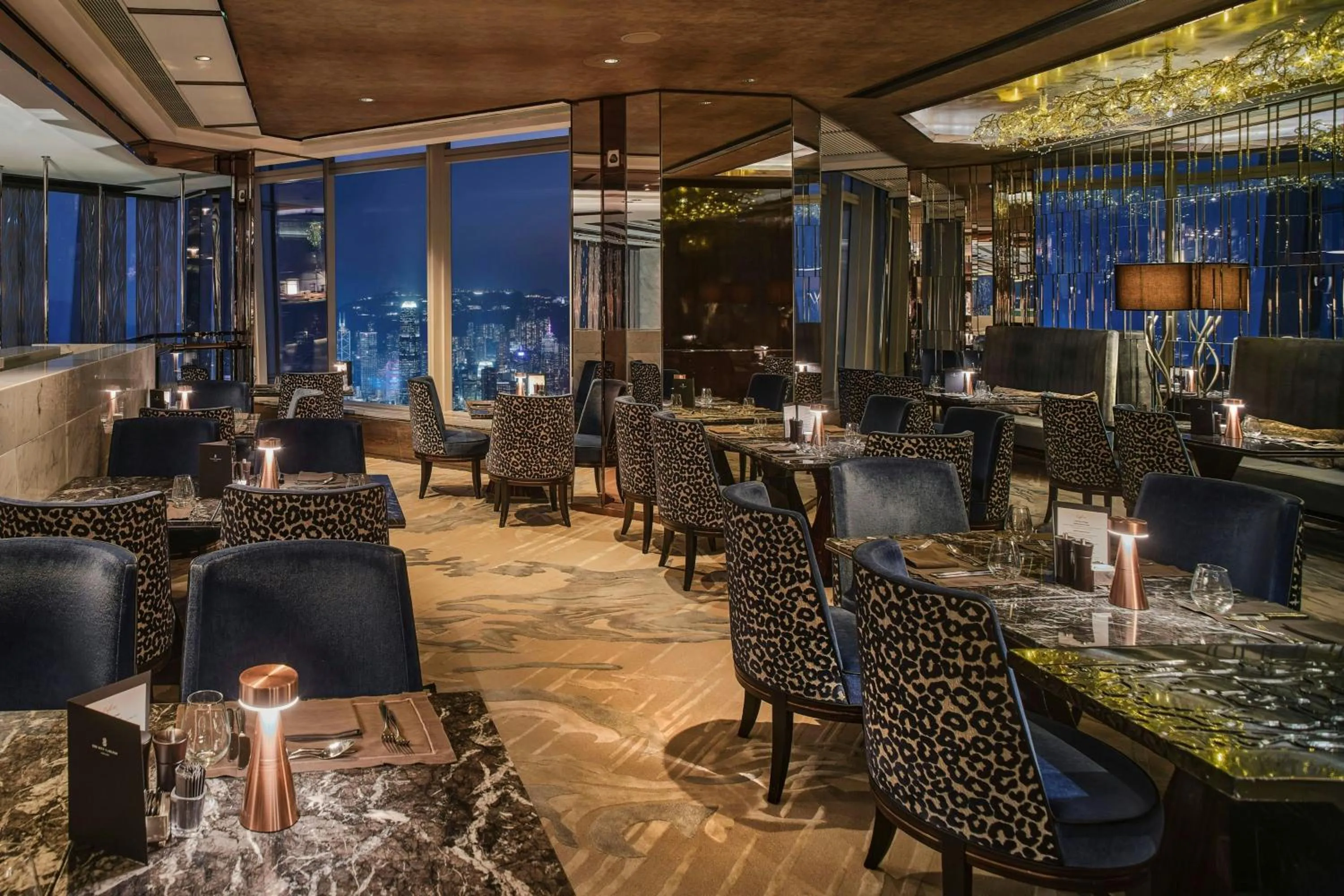 Restaurant/places to eat in The Ritz-Carlton, Hong Kong