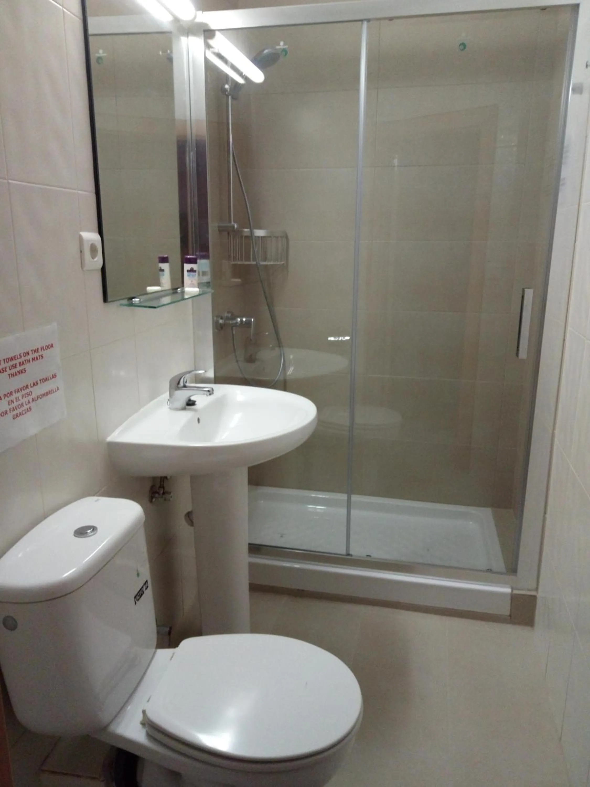 Bathroom in Hotel Iris