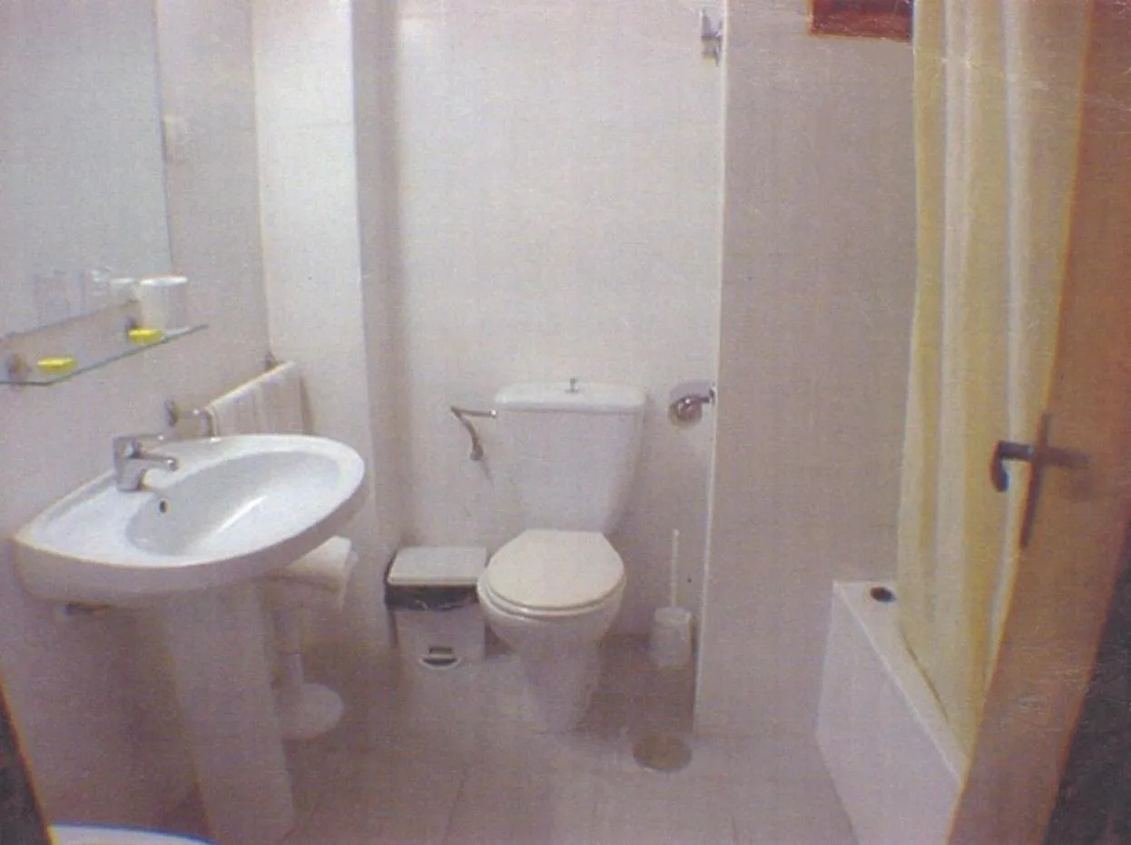 Bathroom in Hotel Iris