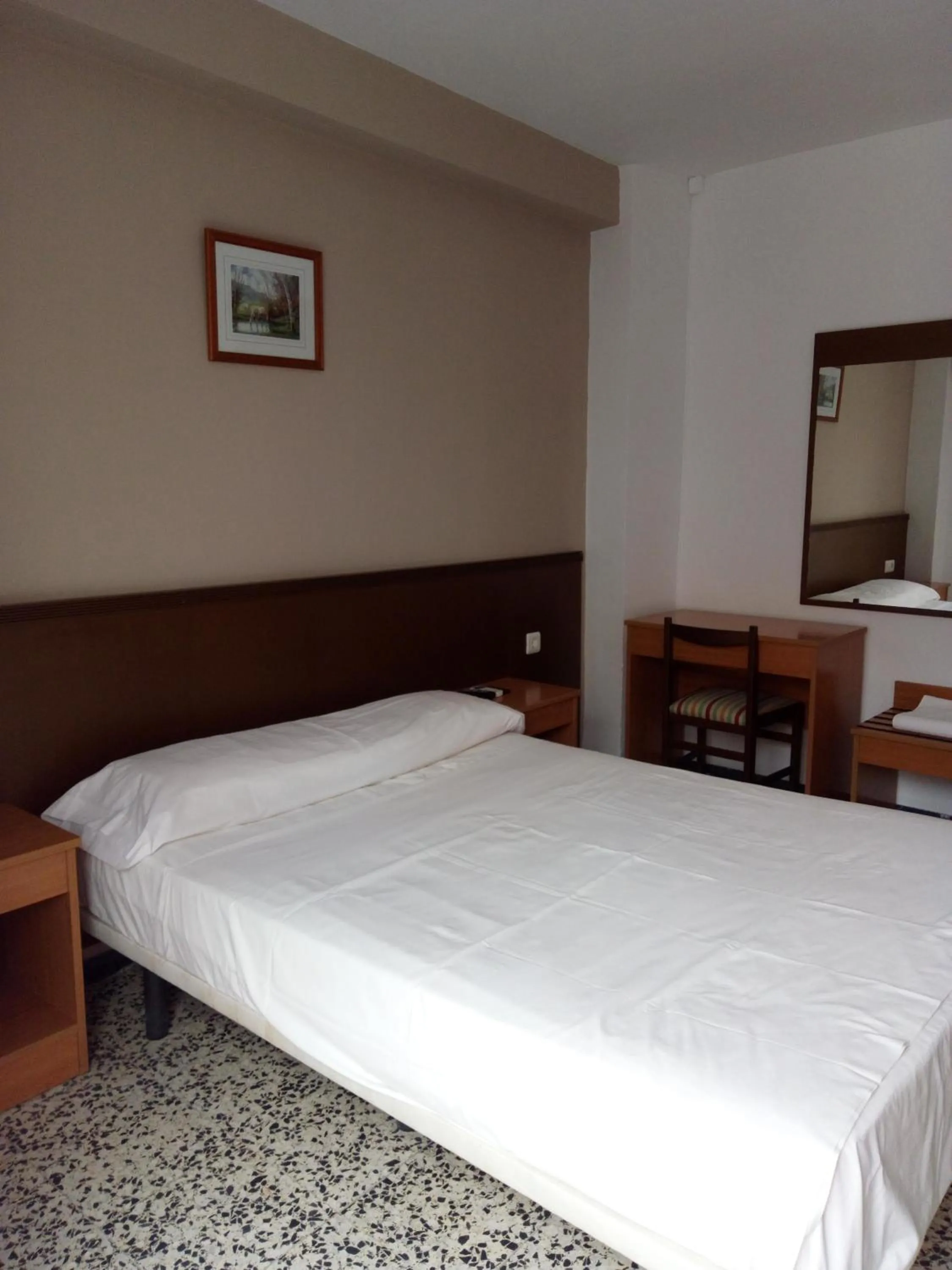 Bedroom, Bed in Hotel Iris