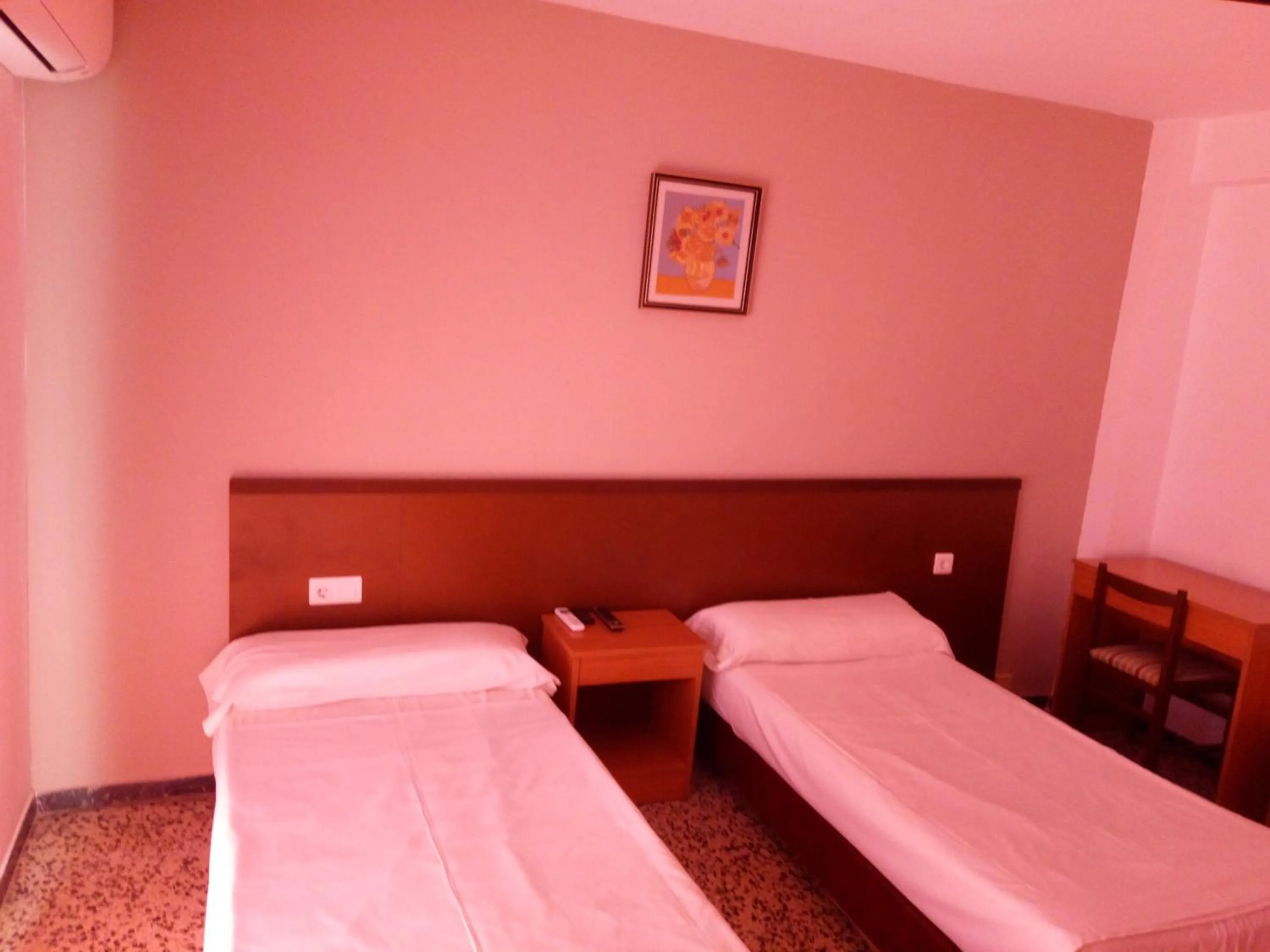 Bedroom, Bed in Hotel Iris
