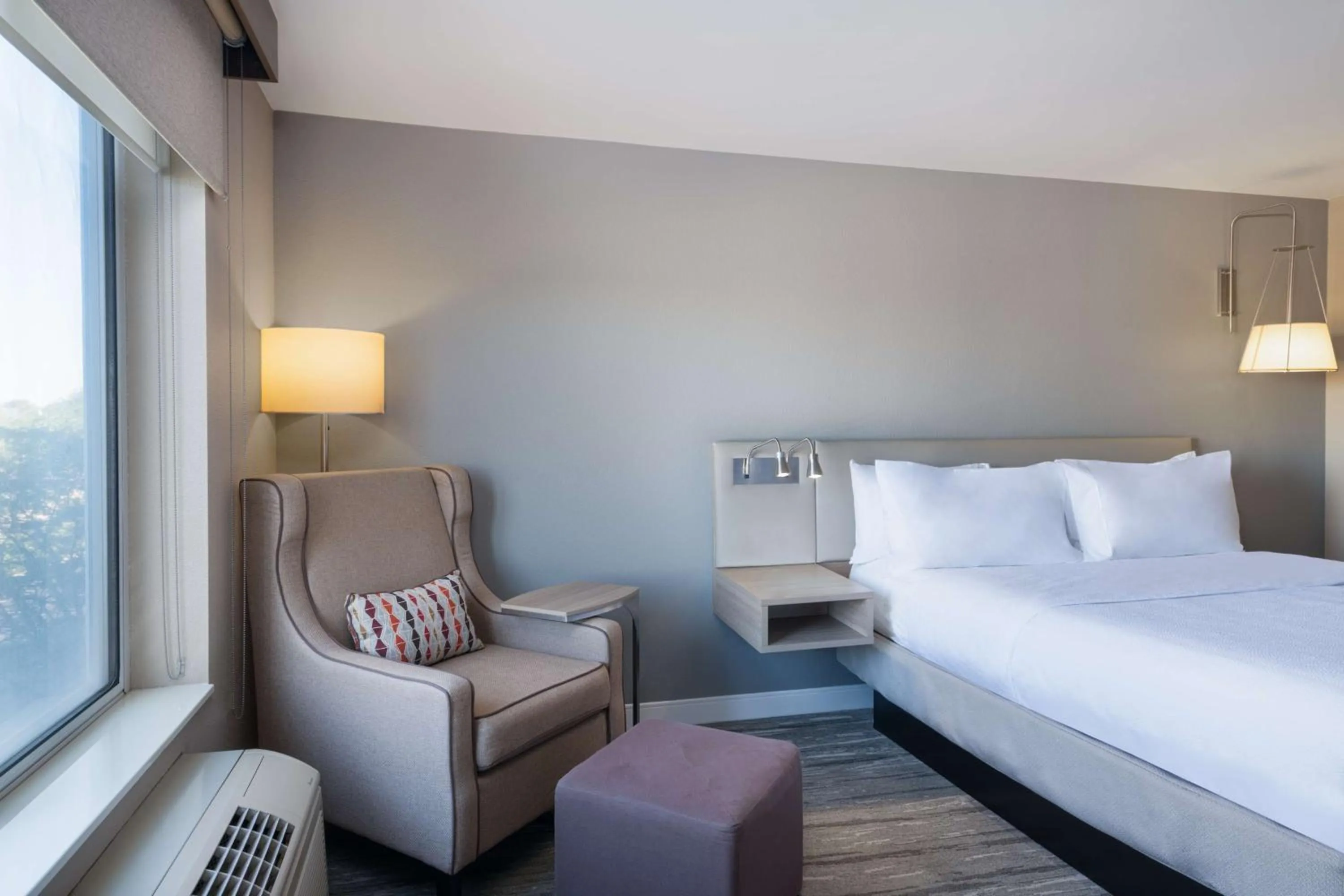 Bed in Hilton Garden Inn Saint Charles