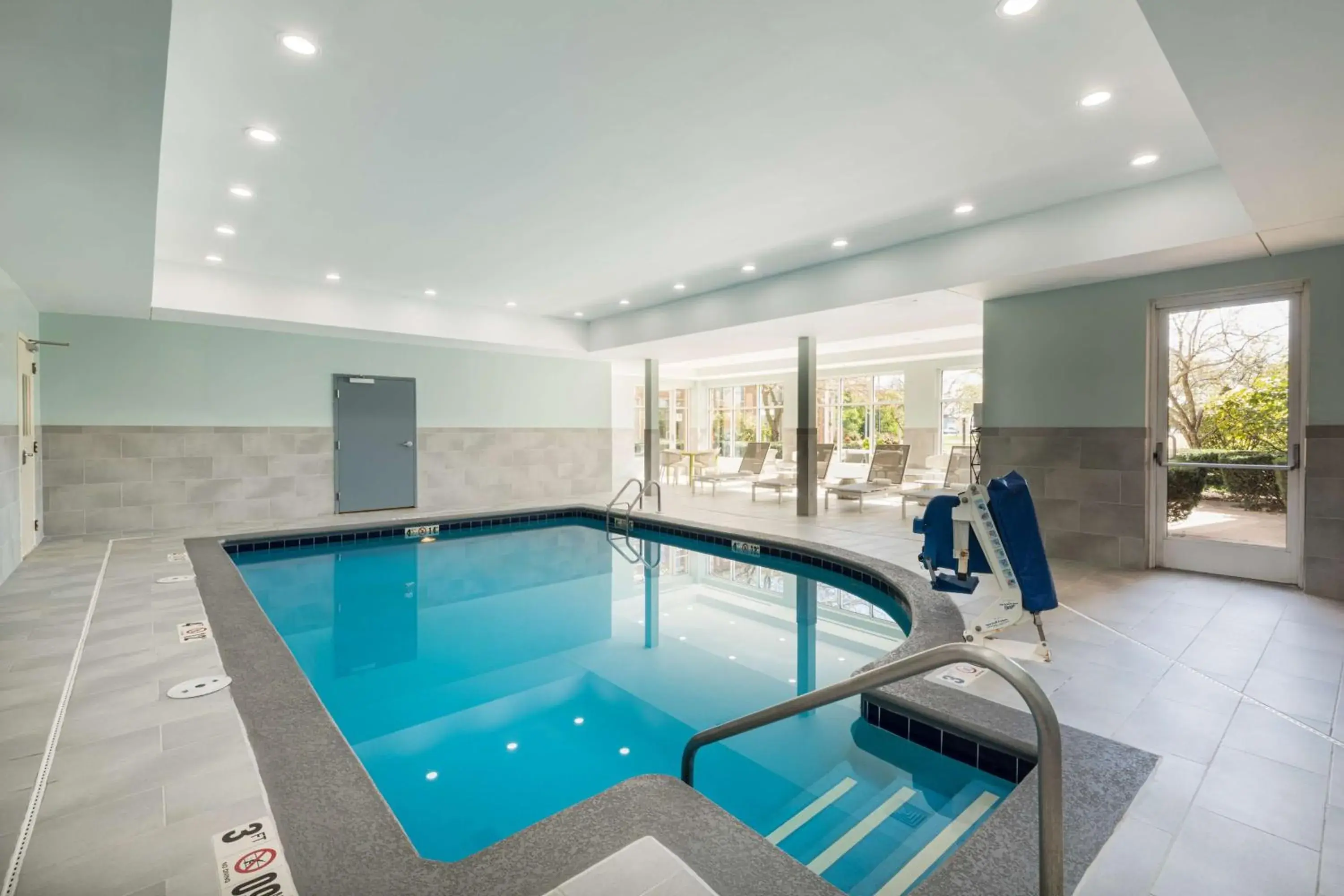 Pool view in Hilton Garden Inn Saint Charles Pool view in Hilton Garden Inn Saint Charles