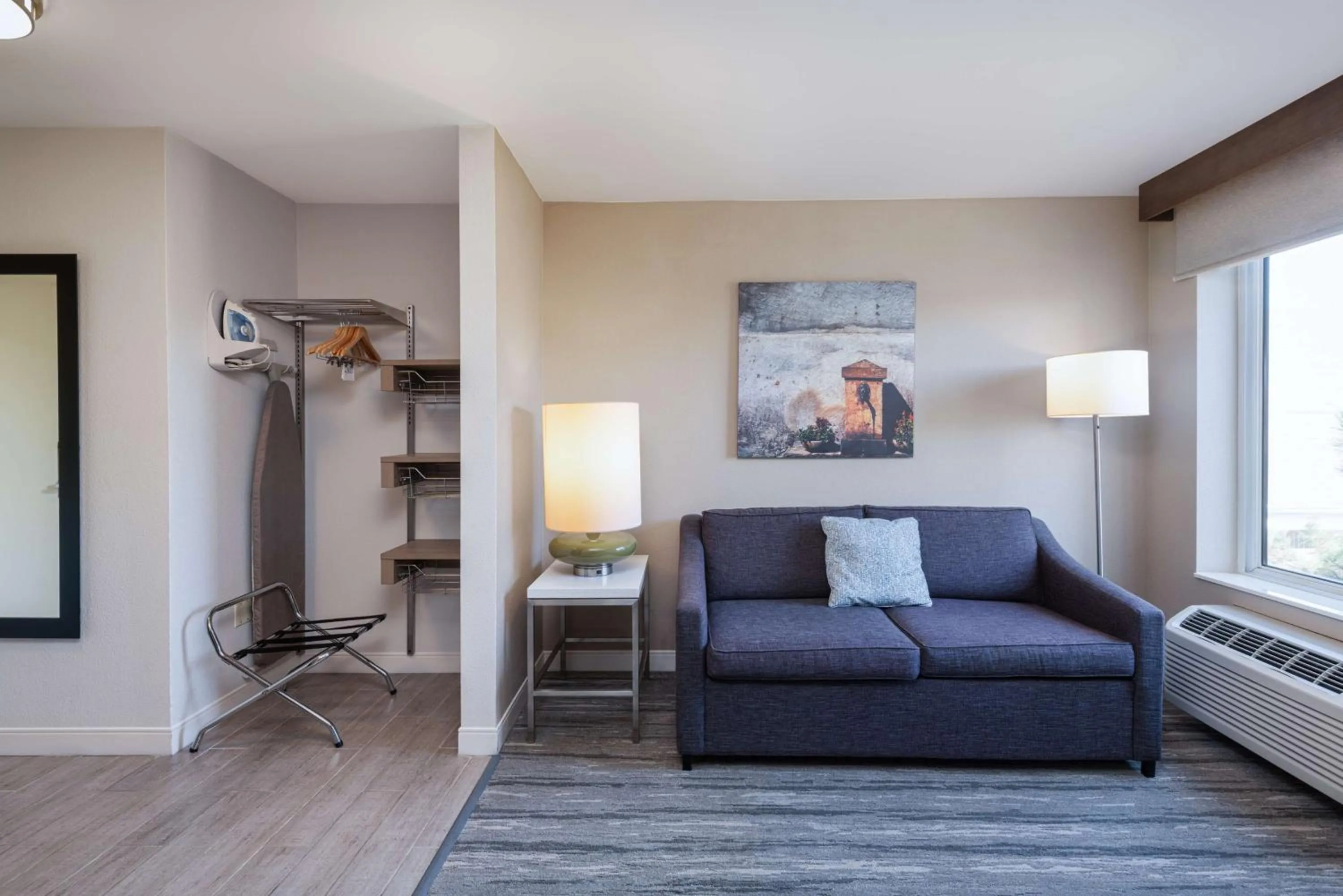Living room in Hilton Garden Inn Saint Charles